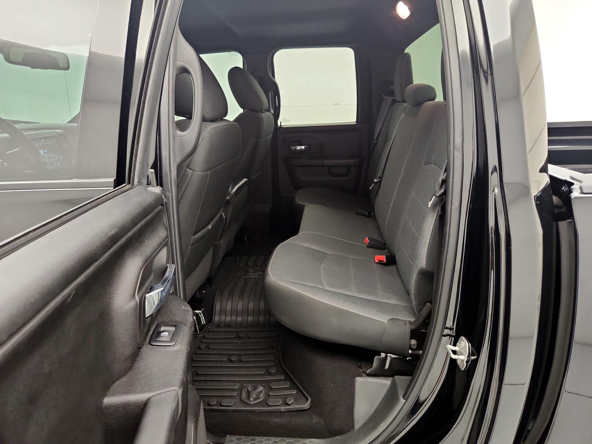 Thumbnail: 2021 RAM 1500 Classic - 19