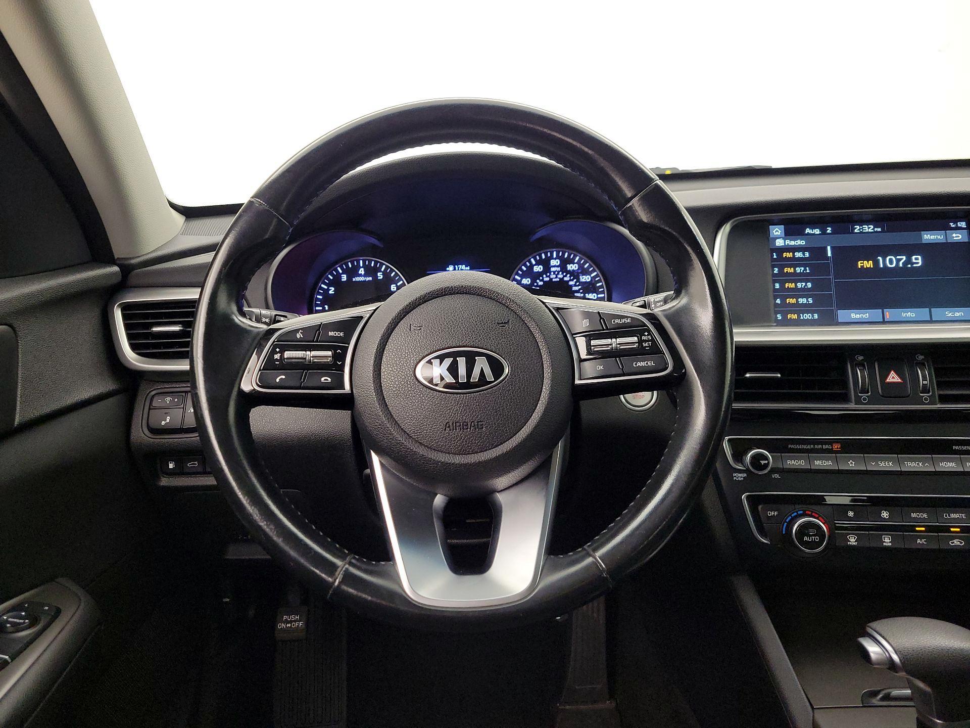 Thumbnail: 2019 Kia Optima - 10