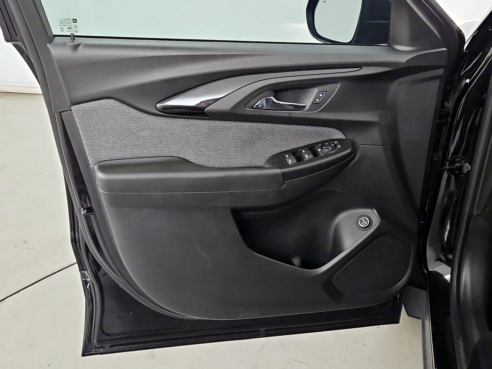 Thumbnail: 2021 Chevrolet TrailBlazer - 12