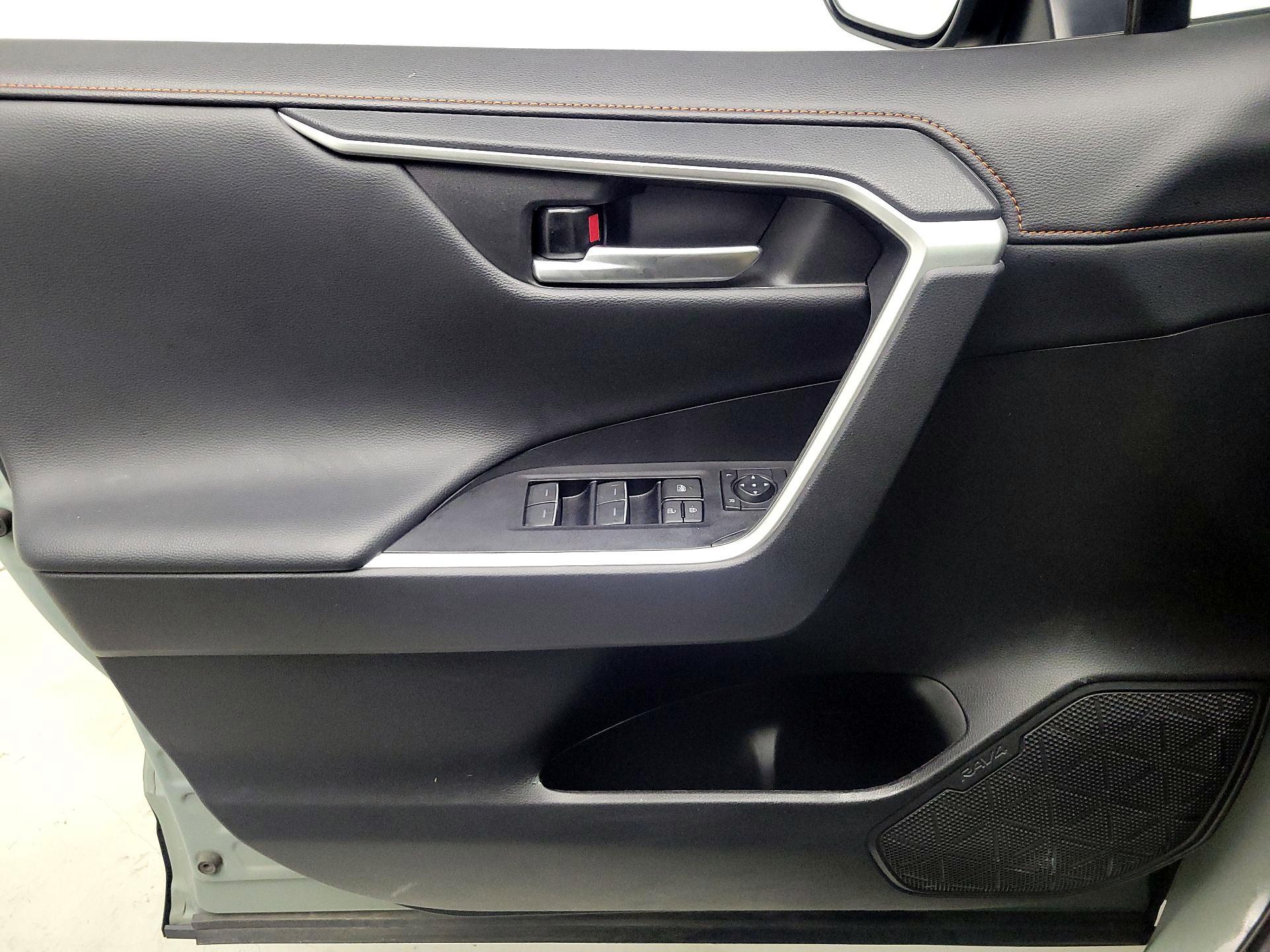 Thumbnail: 2023 Toyota RAV4 - 12