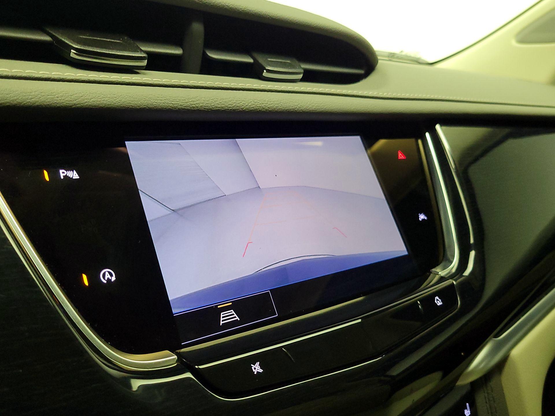 Thumbnail: 2024 Cadillac XT6 - 15