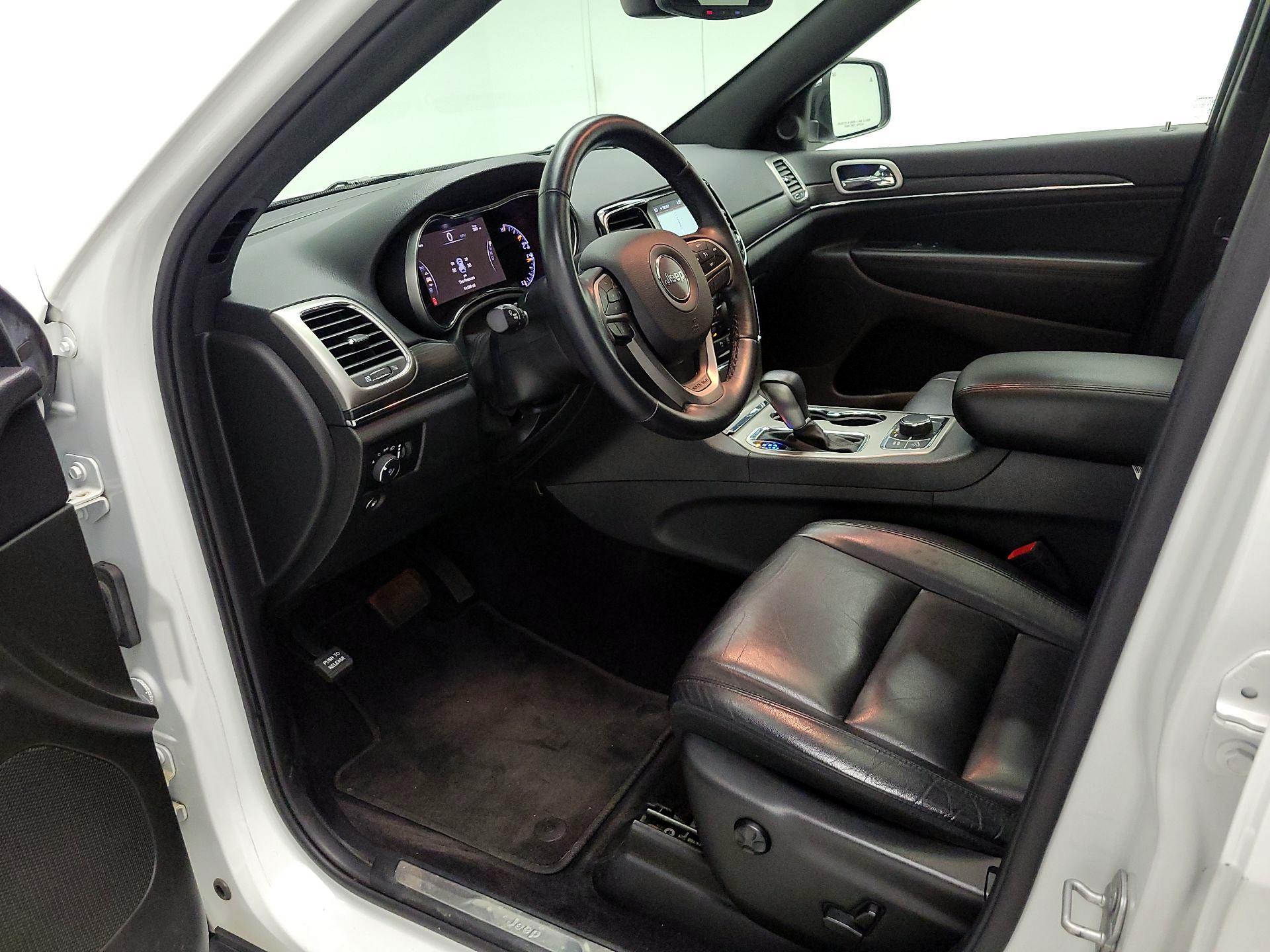 Thumbnail: 2019 Jeep Grand Cherokee - 11
