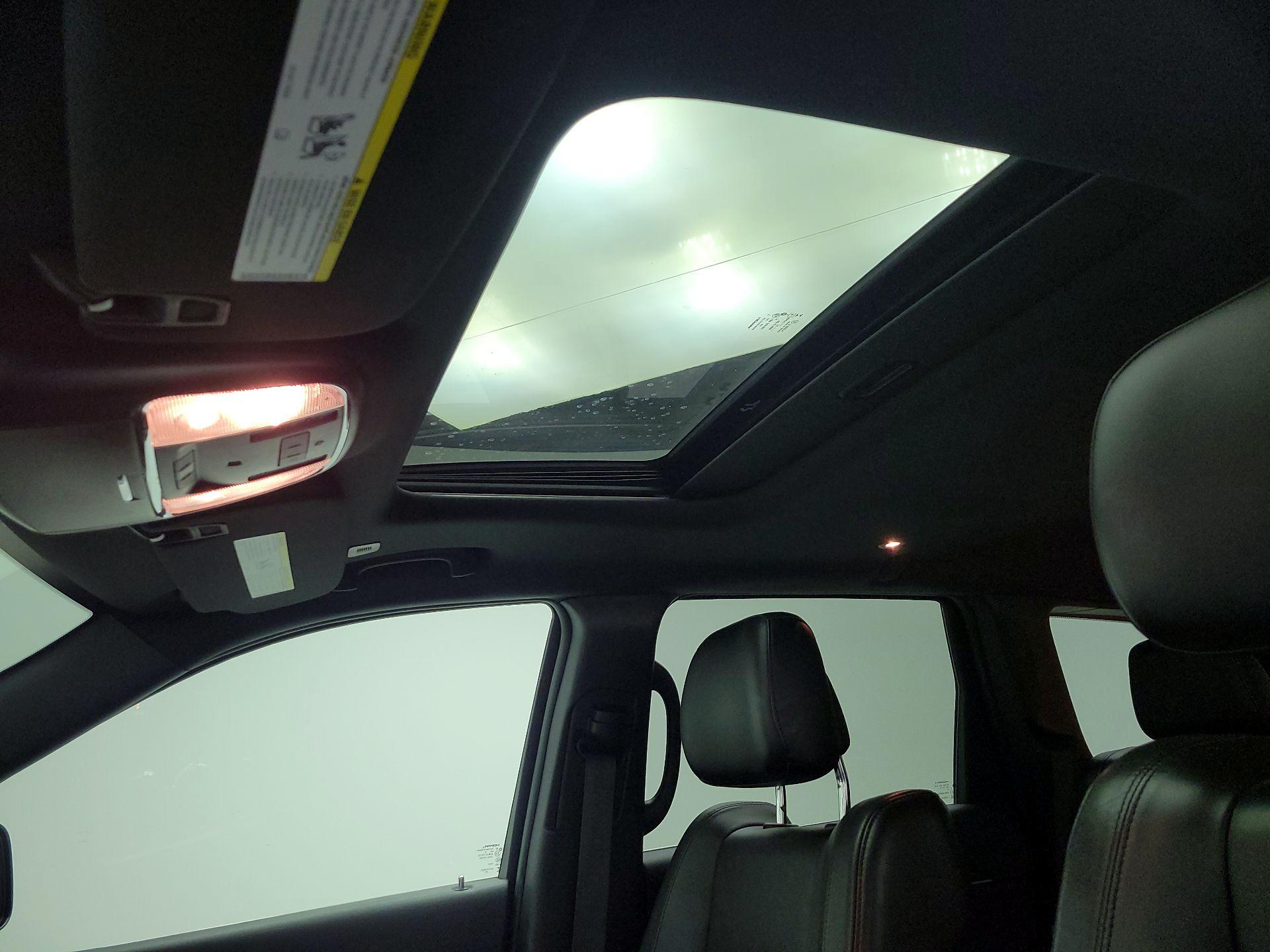 Thumbnail: 2019 Jeep Grand Cherokee - 20