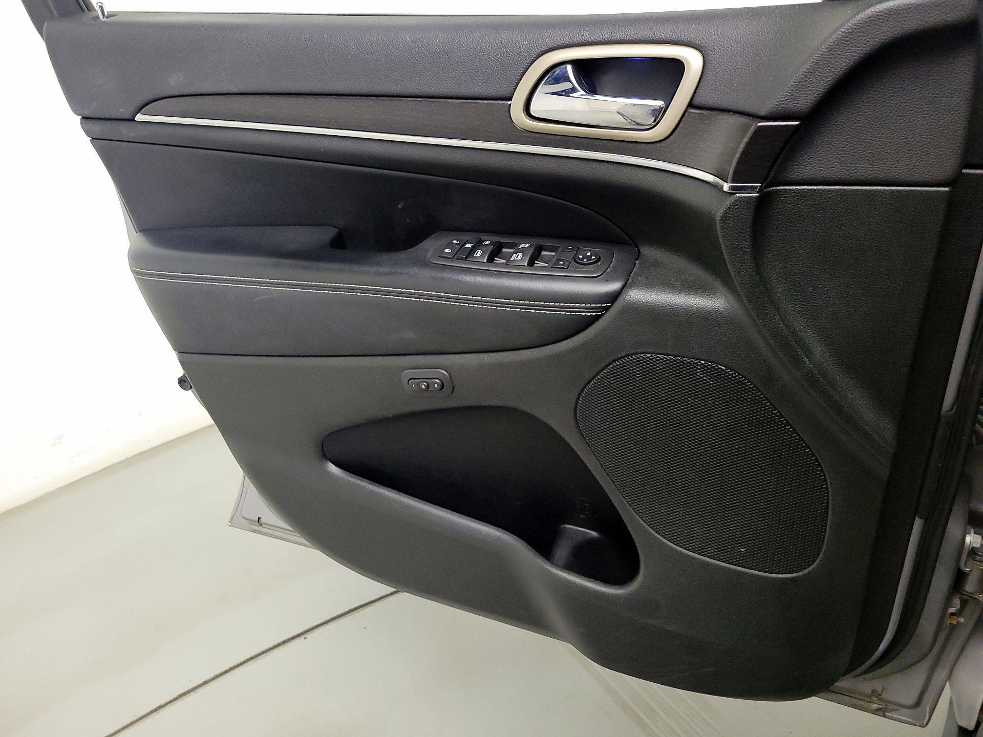 Thumbnail: 2014 Jeep Grand Cherokee - 12