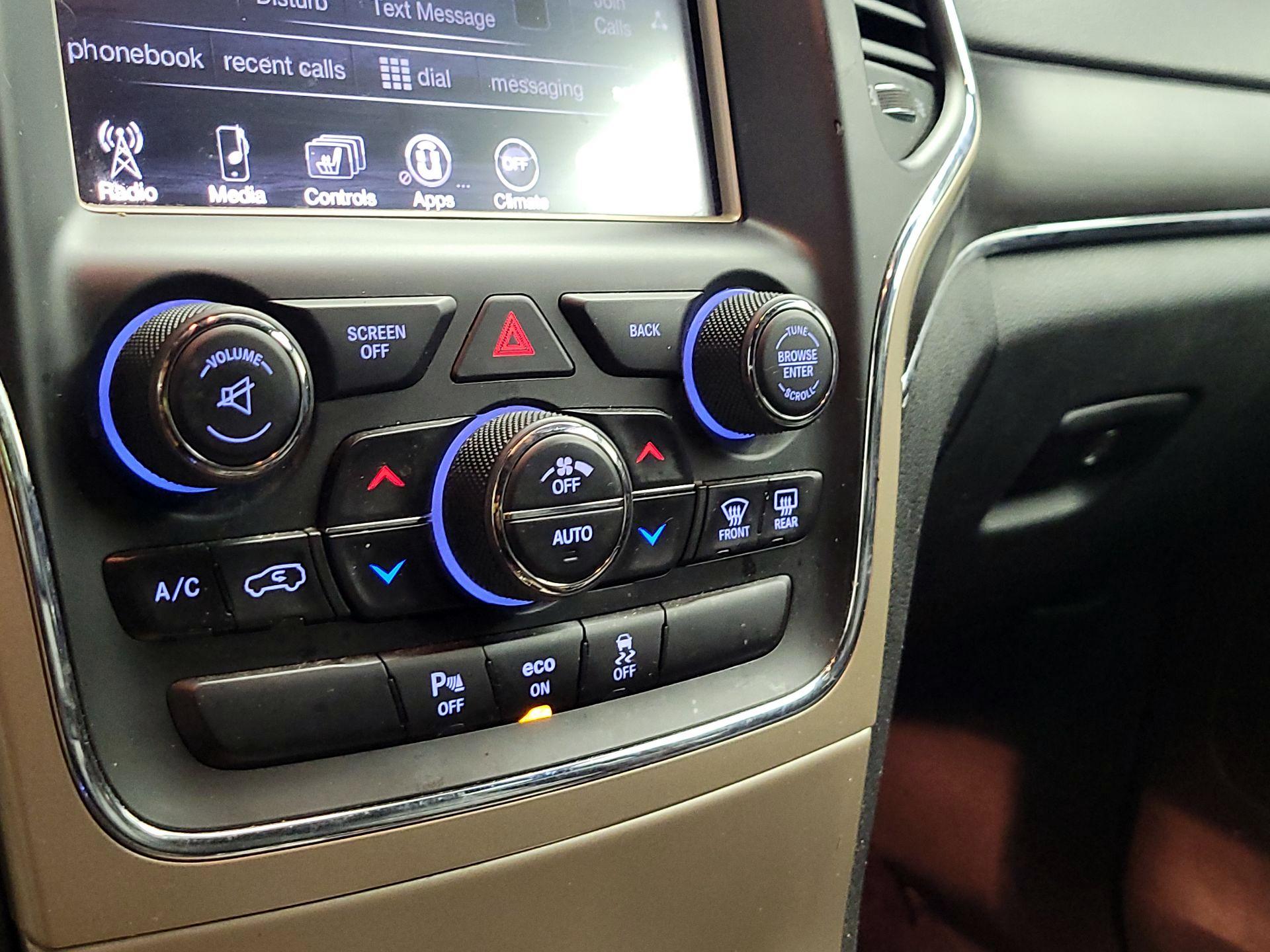 Thumbnail: 2014 Jeep Grand Cherokee - 16