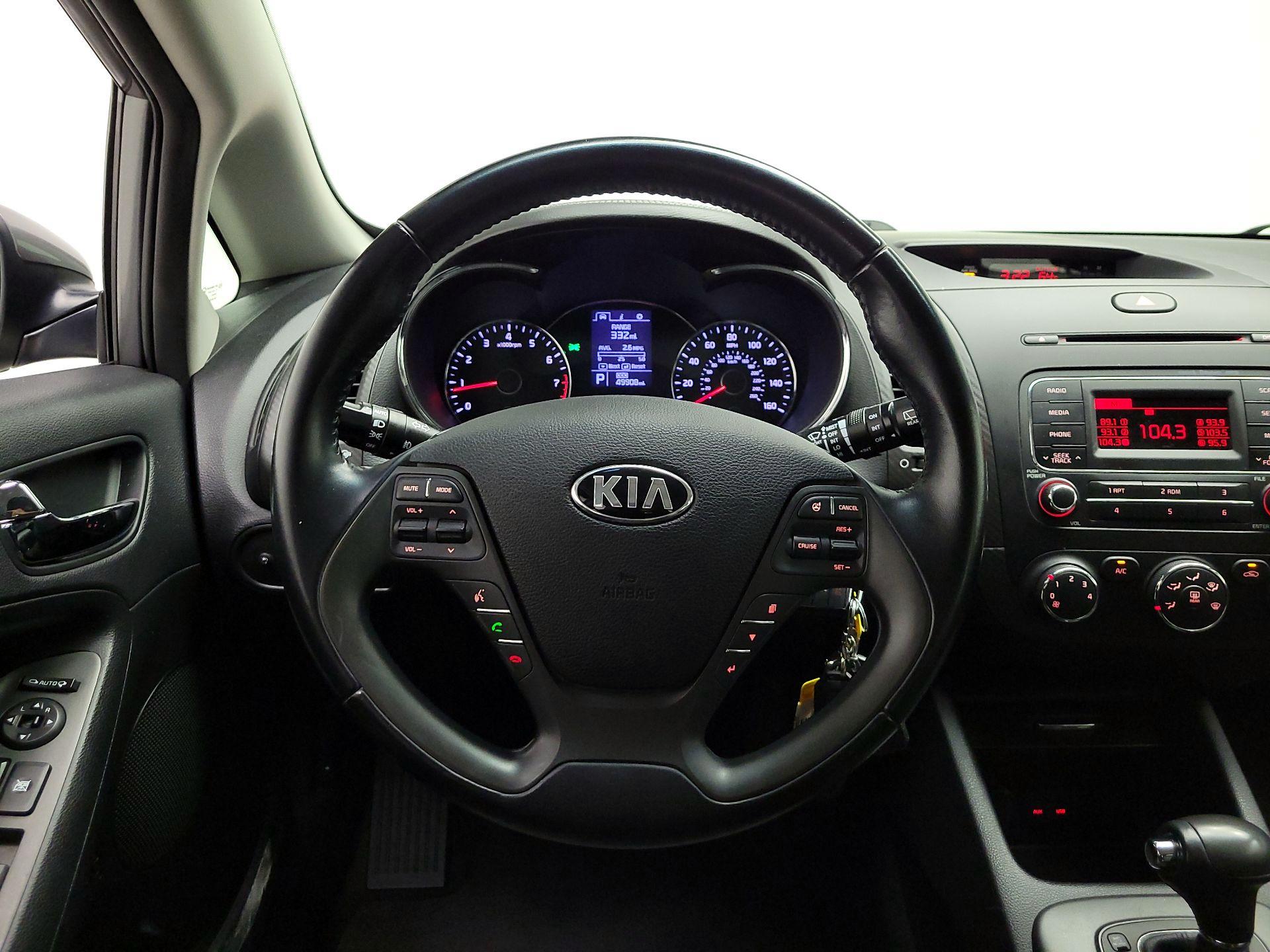 Thumbnail: 2015 Kia Forte - 10