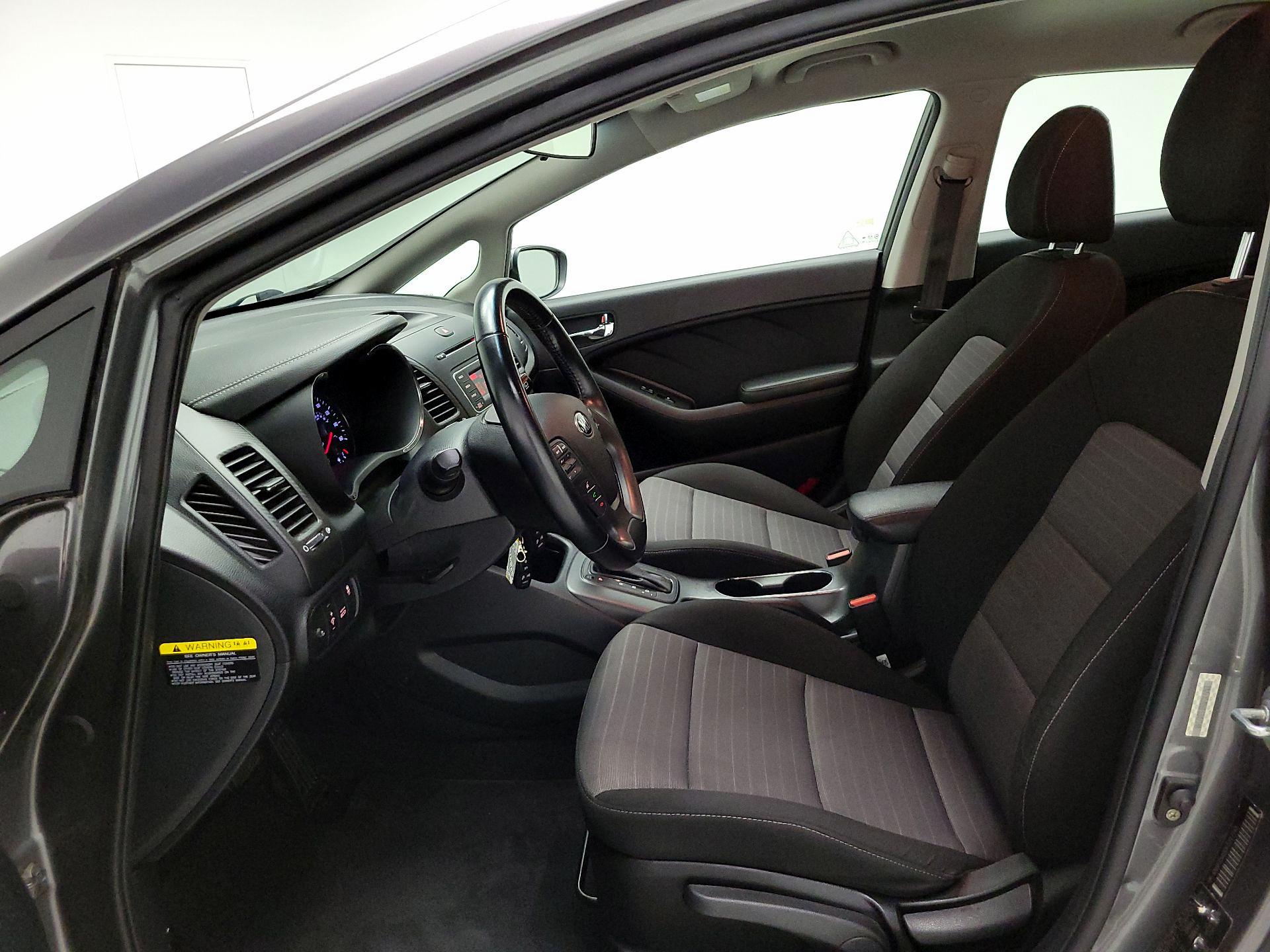 Thumbnail: 2015 Kia Forte - 11