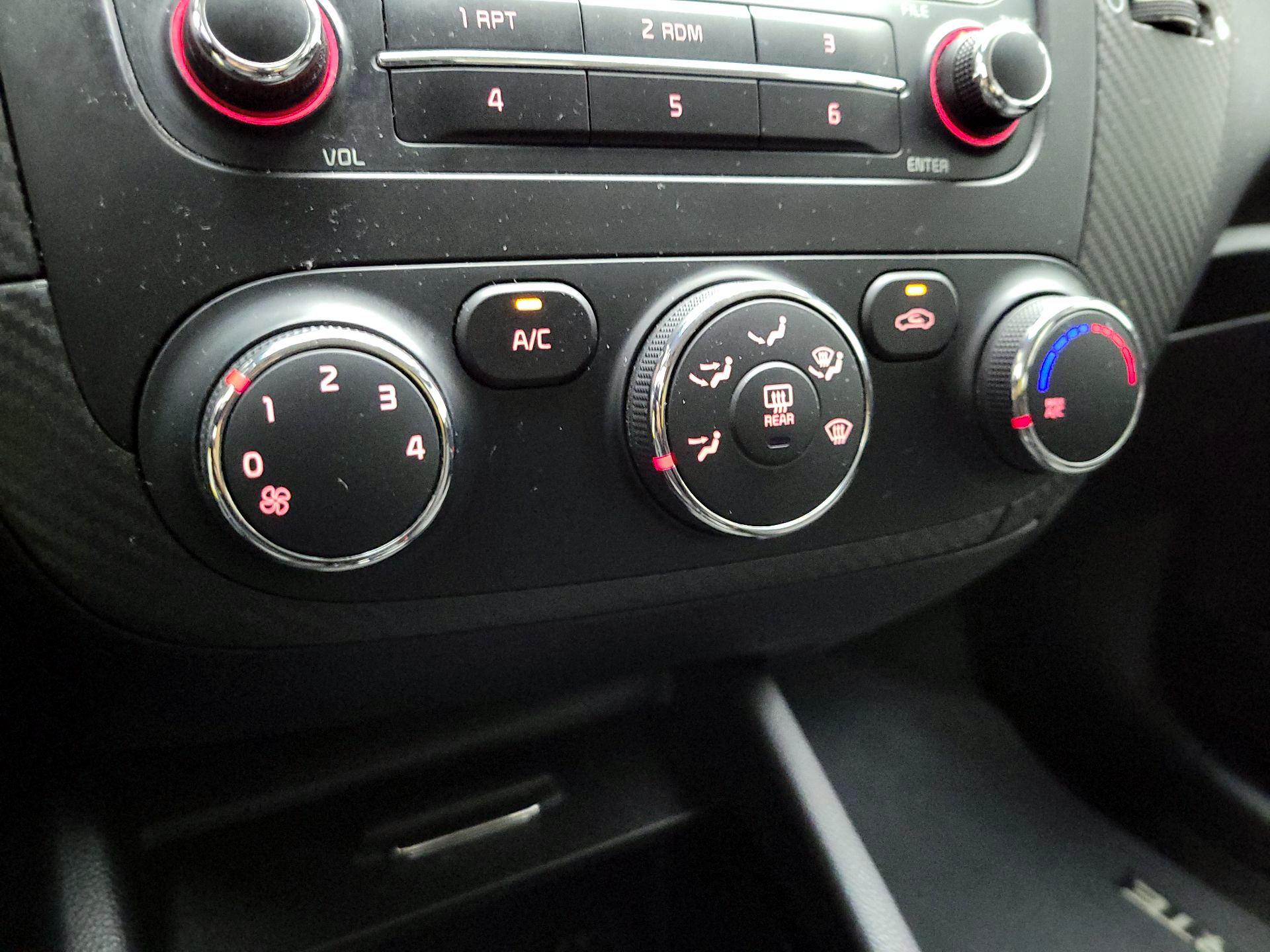 Thumbnail: 2015 Kia Forte - 15