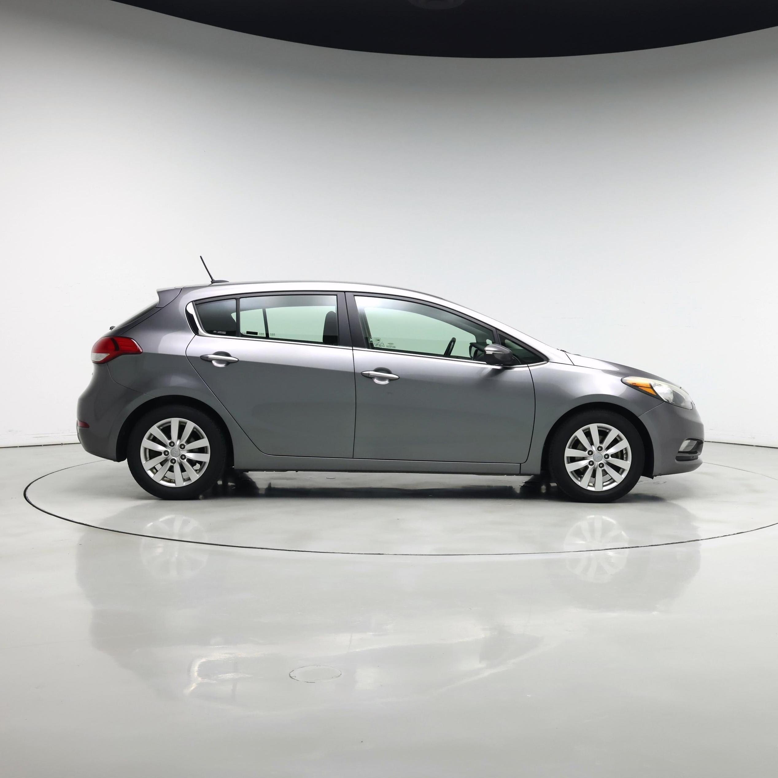 Thumbnail: 2015 Kia Forte - 7