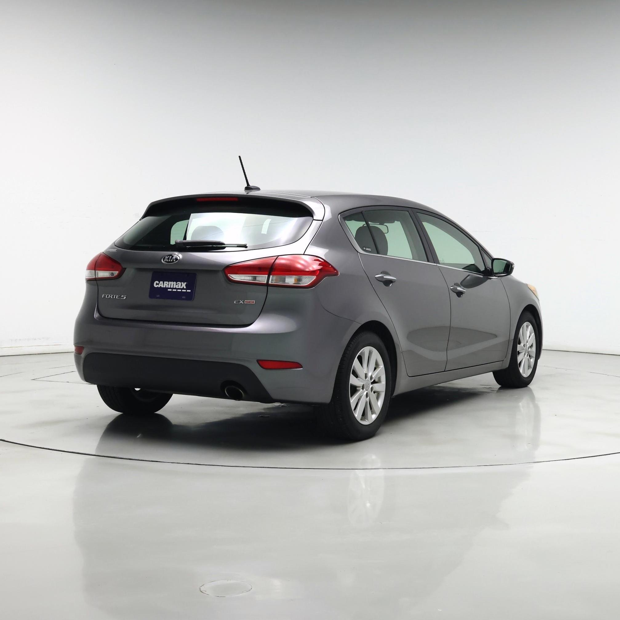 Thumbnail: 2015 Kia Forte - 8