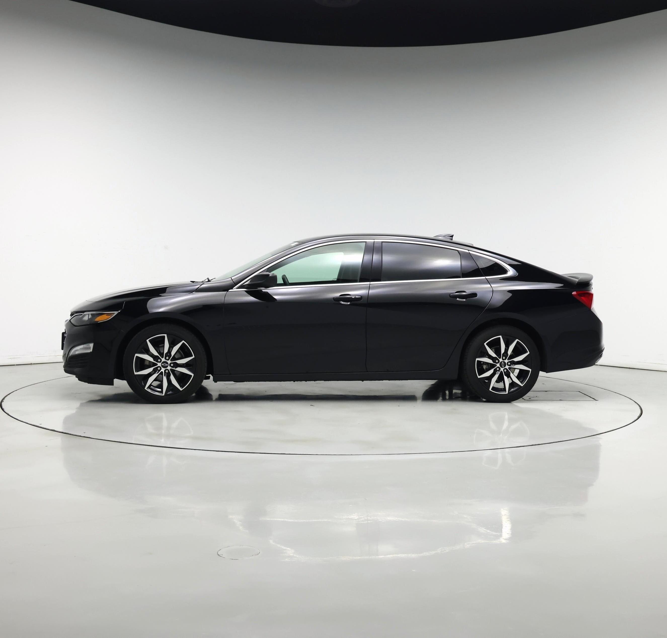 Thumbnail: 2022 Chevrolet Malibu - 3