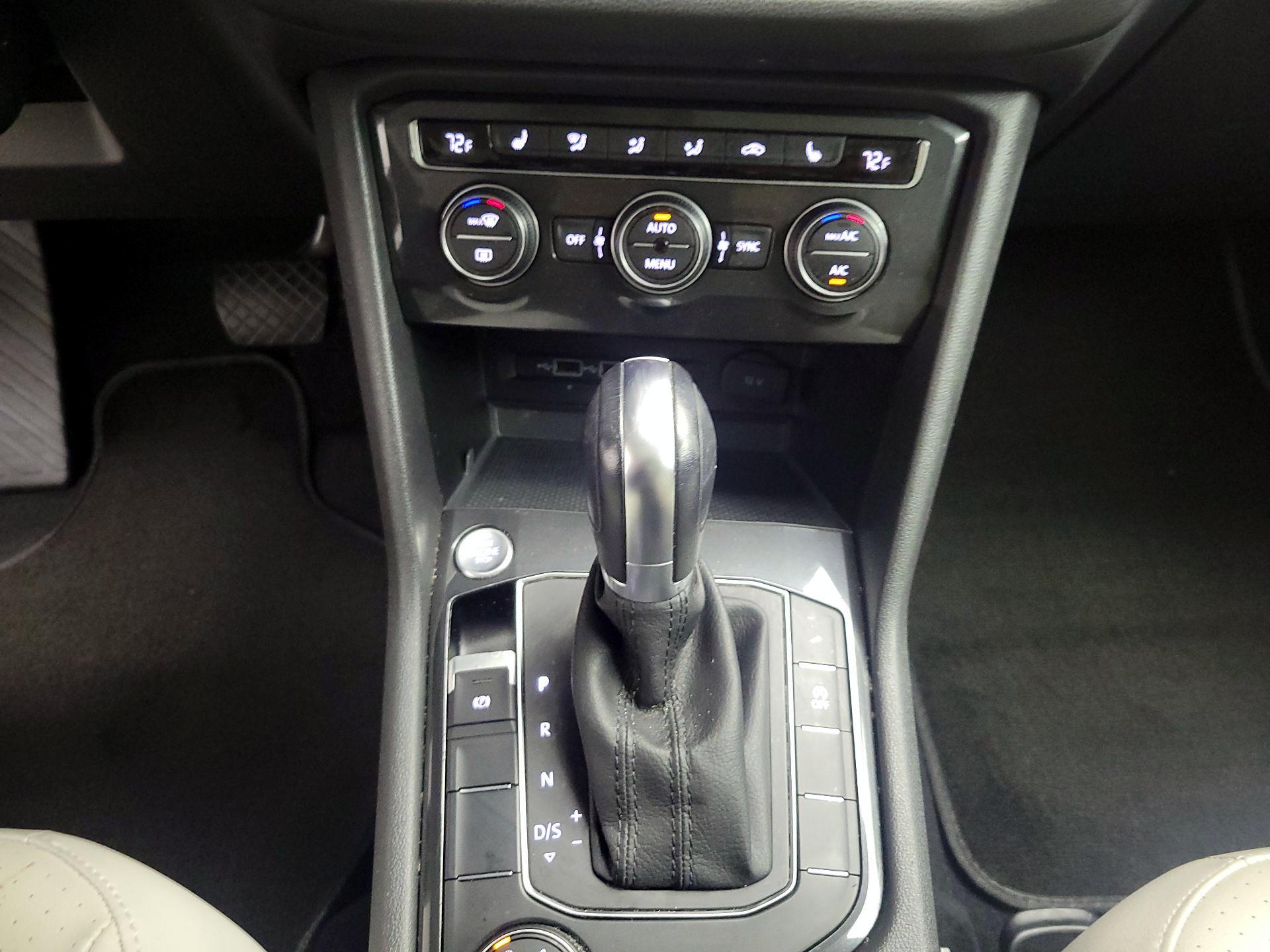 Thumbnail: 2019 Volkswagen Tiguan - 16