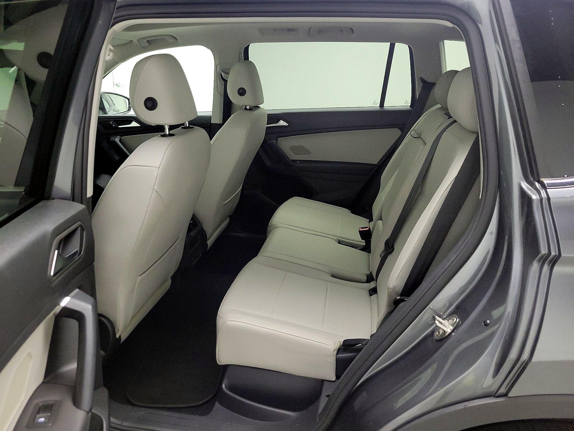 Thumbnail: 2019 Volkswagen Tiguan - 17