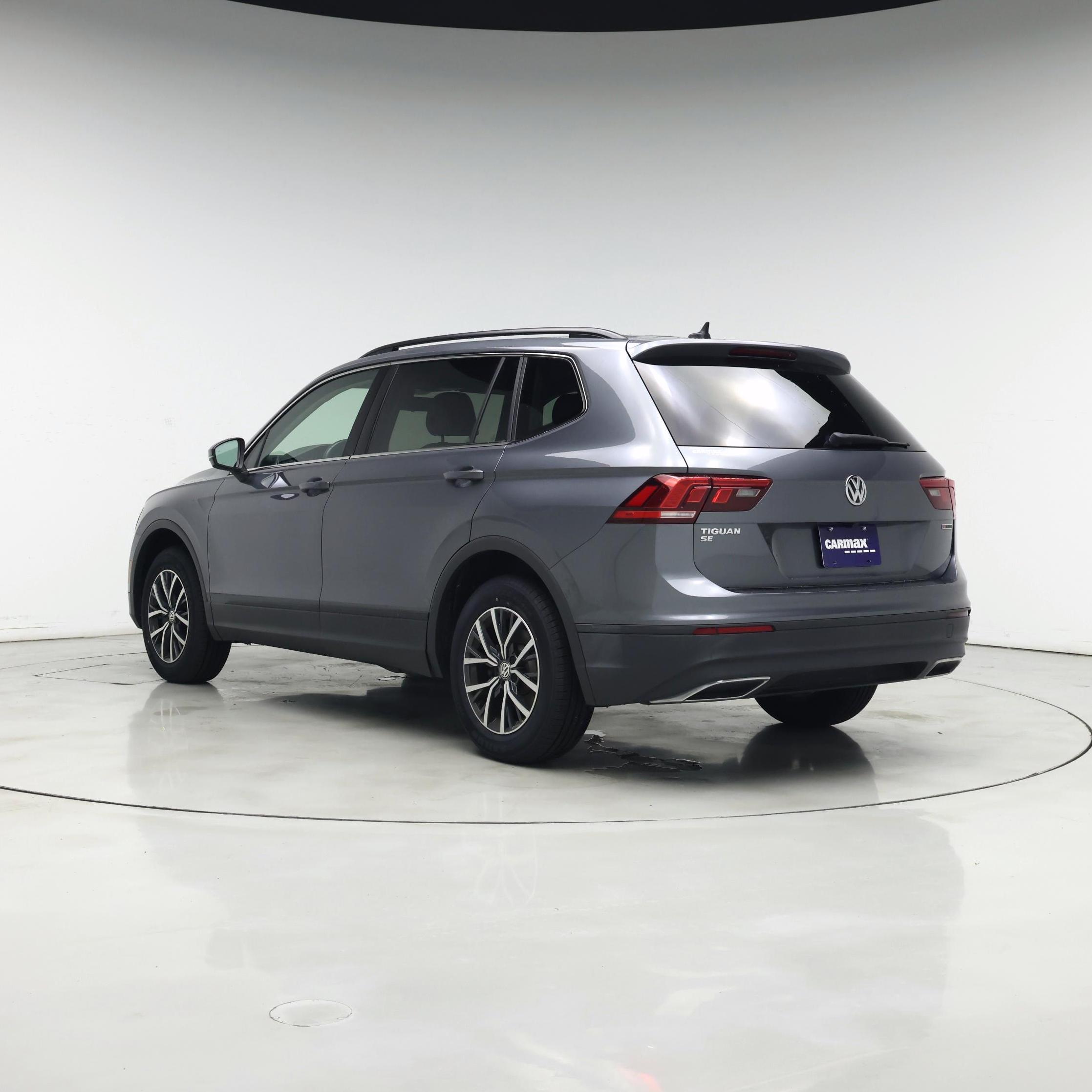Thumbnail: 2019 Volkswagen Tiguan - 2
