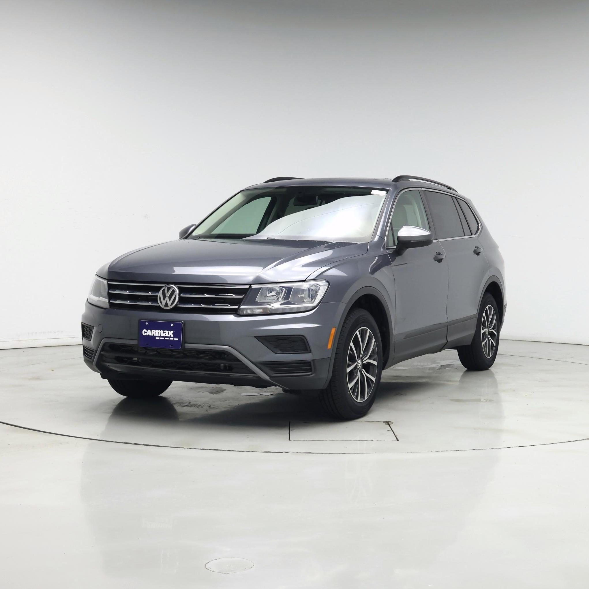 Thumbnail: 2019 Volkswagen Tiguan - 4