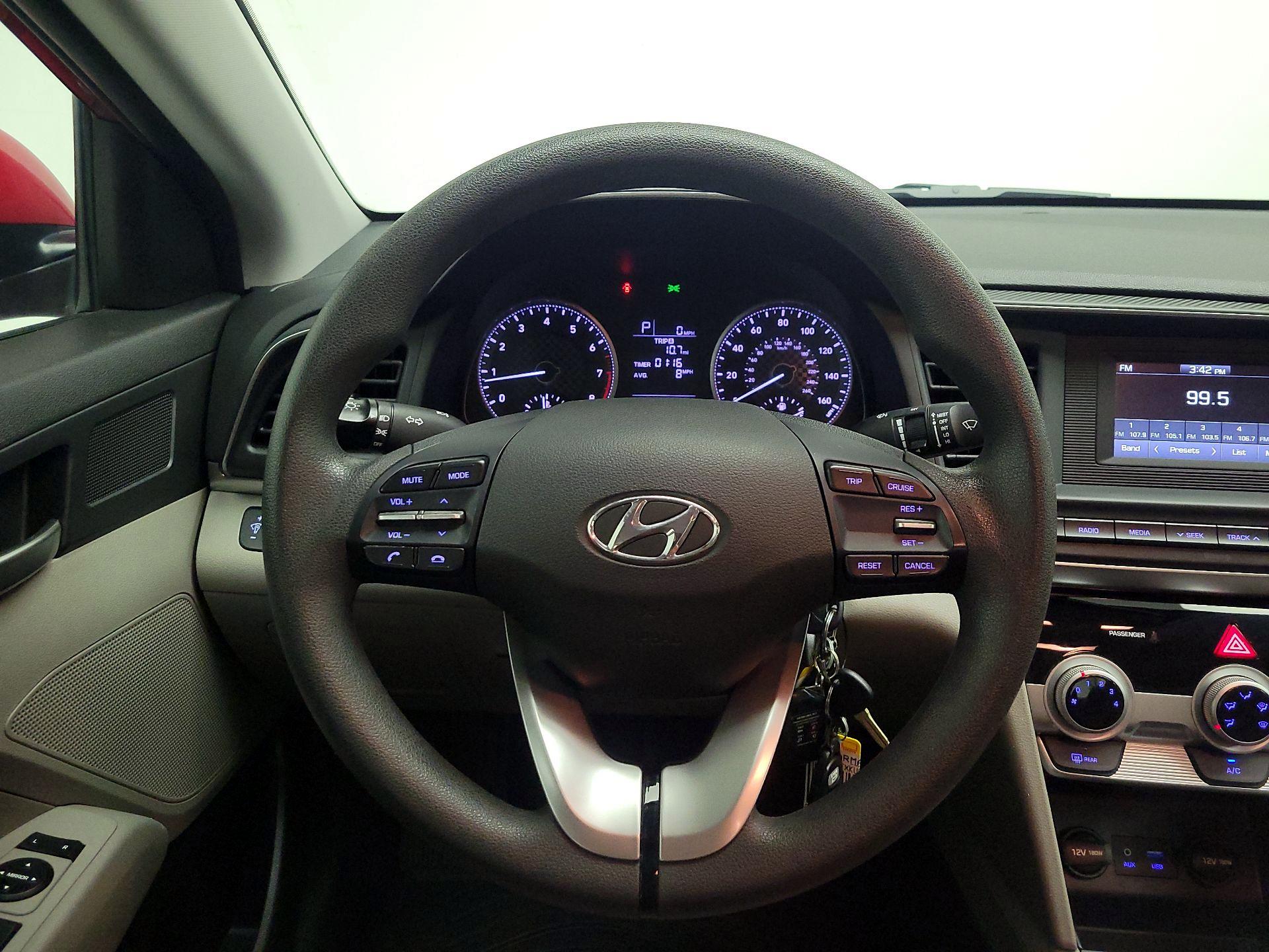 Thumbnail: 2019 Hyundai Elantra - 10