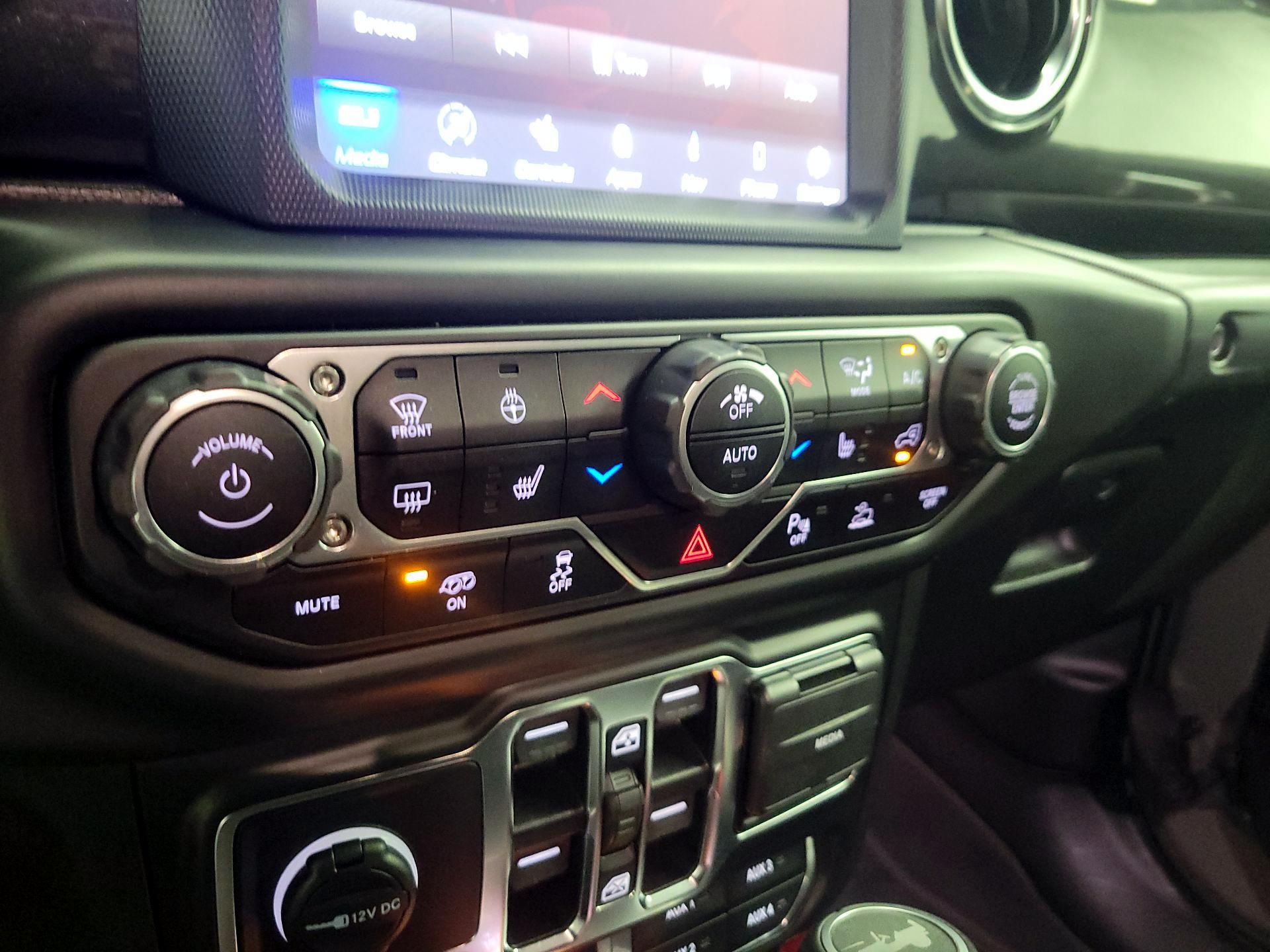 Thumbnail: 2021 Jeep Wrangler - 15