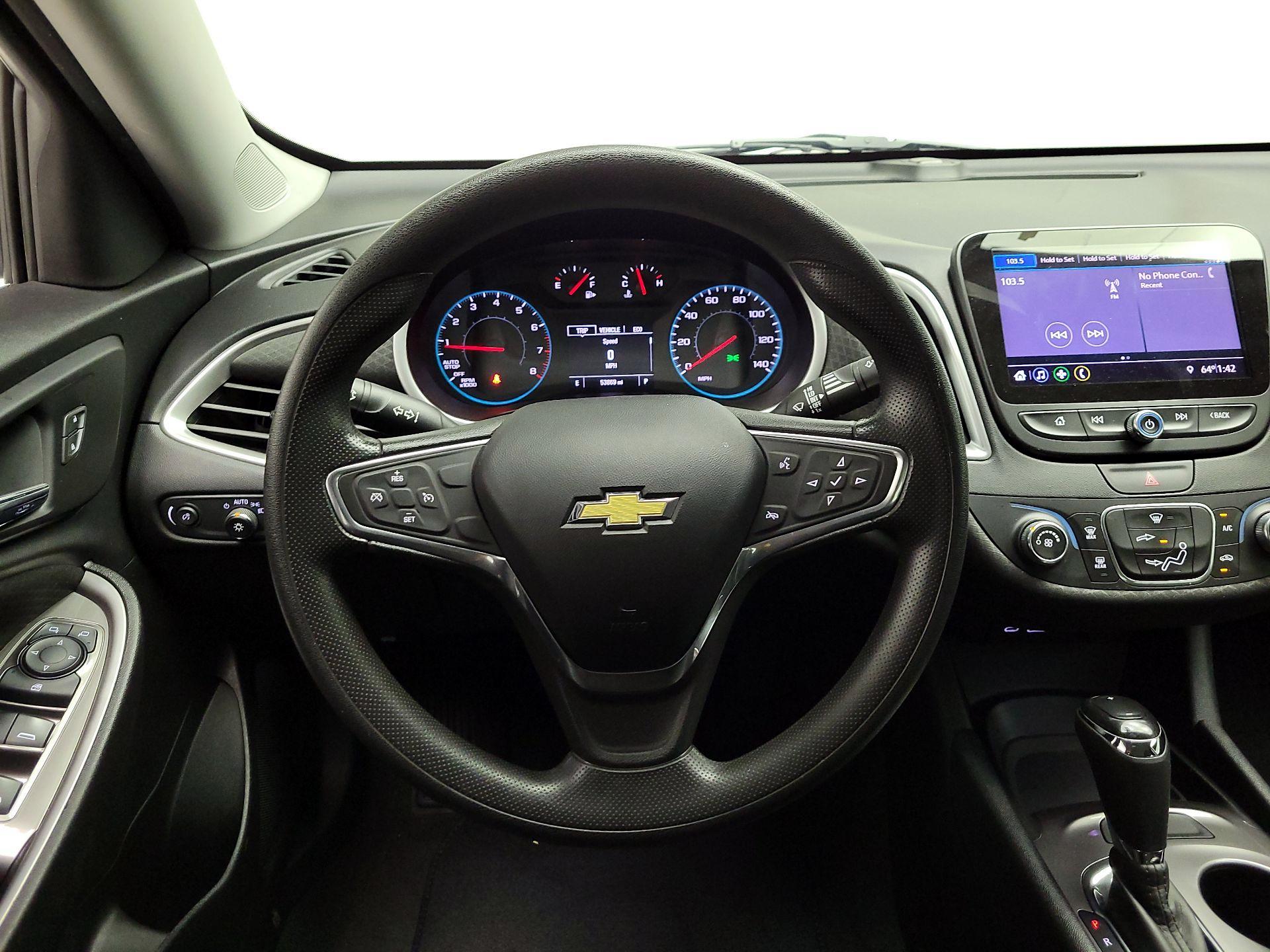 Thumbnail: 2019 Chevrolet Malibu - 10