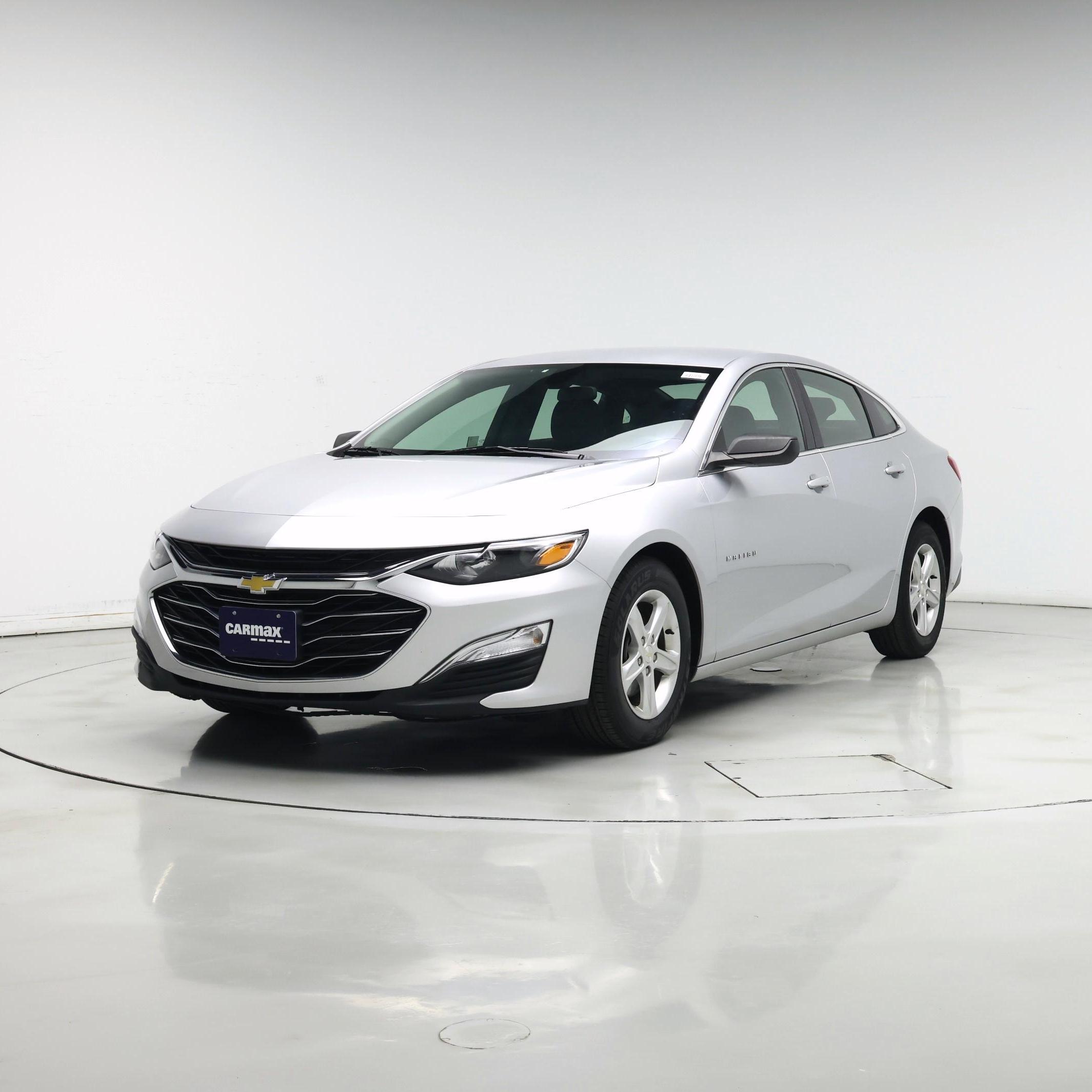 Thumbnail: 2019 Chevrolet Malibu - 4