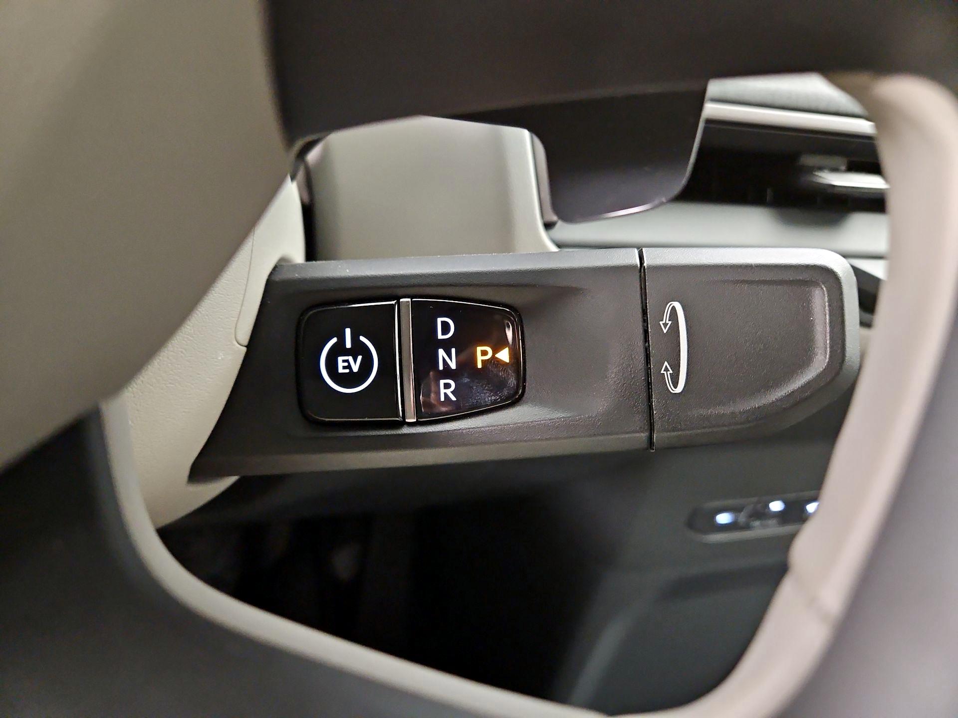 Thumbnail: 2024 Kia EV9 - 18