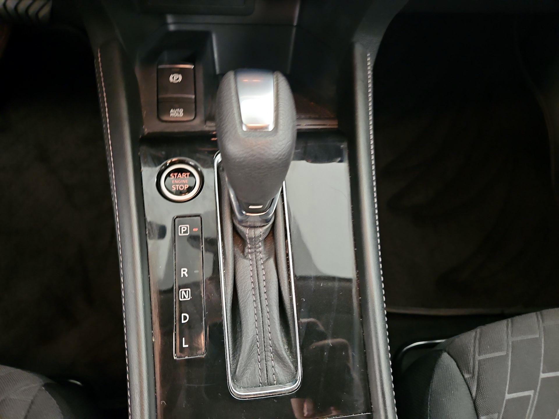 Thumbnail: 2021 Nissan Kicks - 17