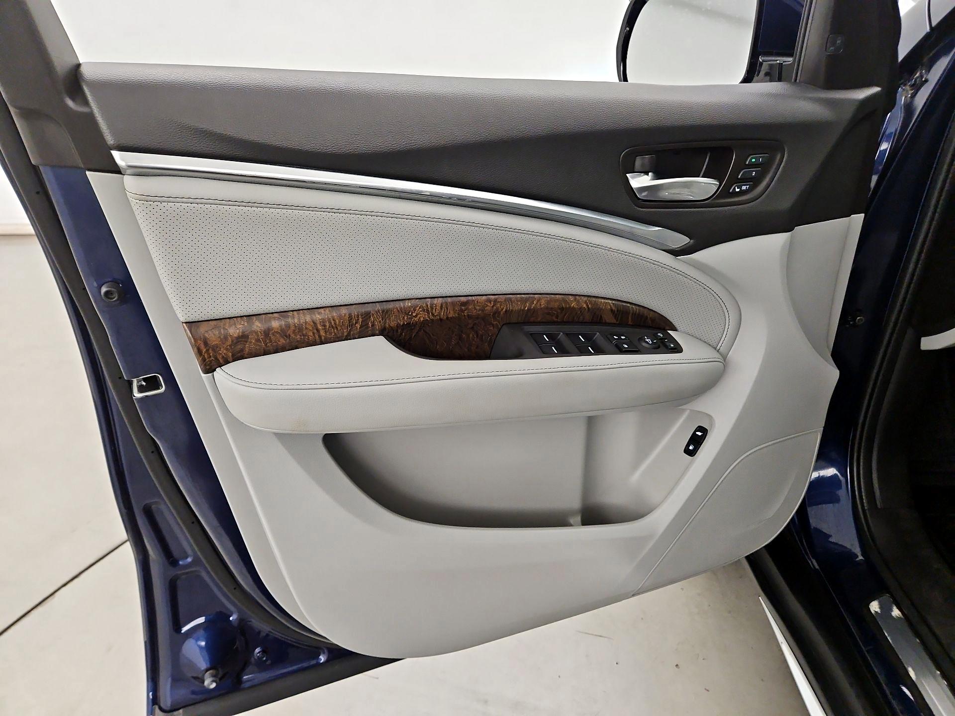 Thumbnail: 2019 Acura MDX - 12