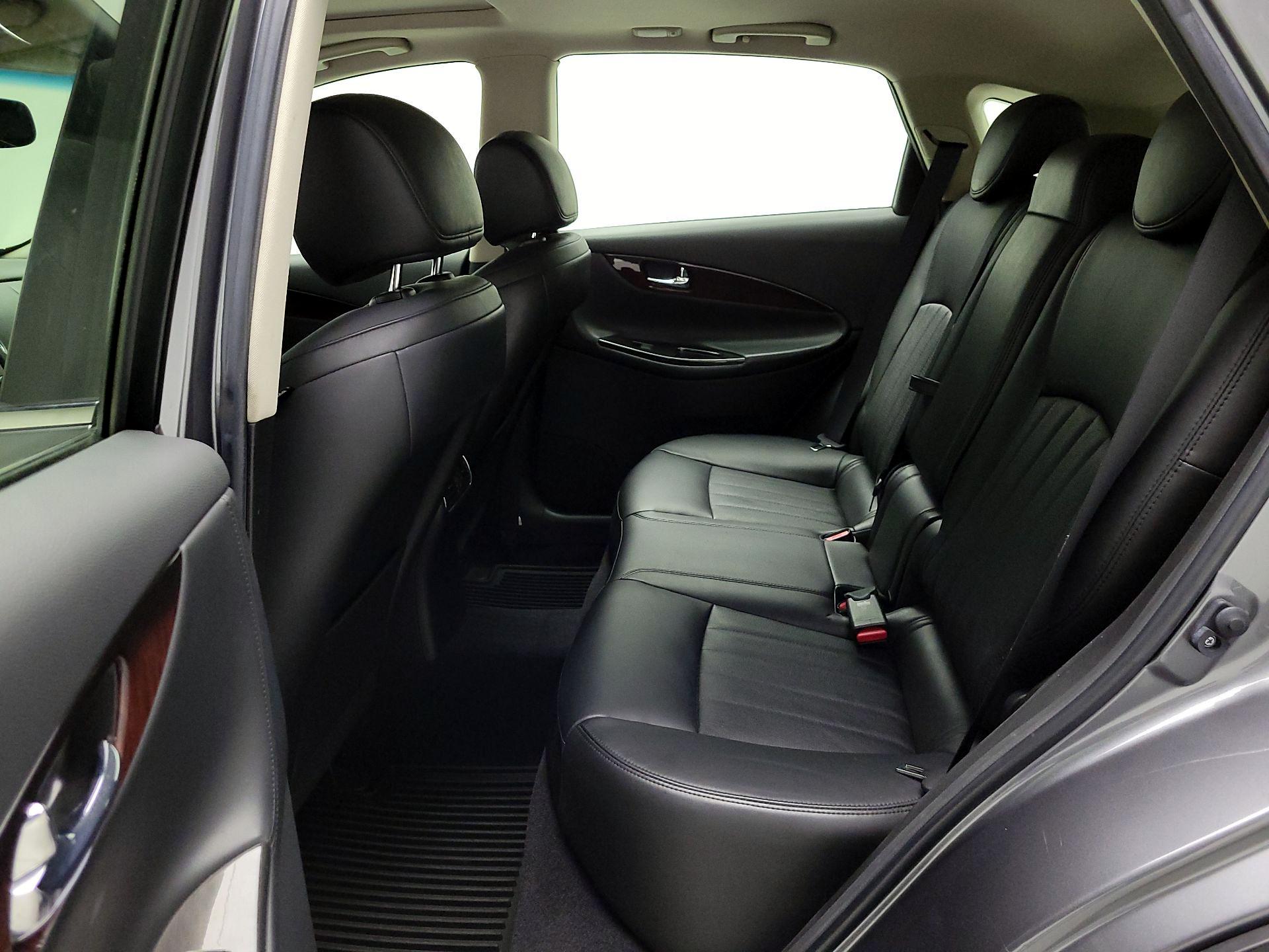 Thumbnail: 2016 INFINITI QX50 - 18