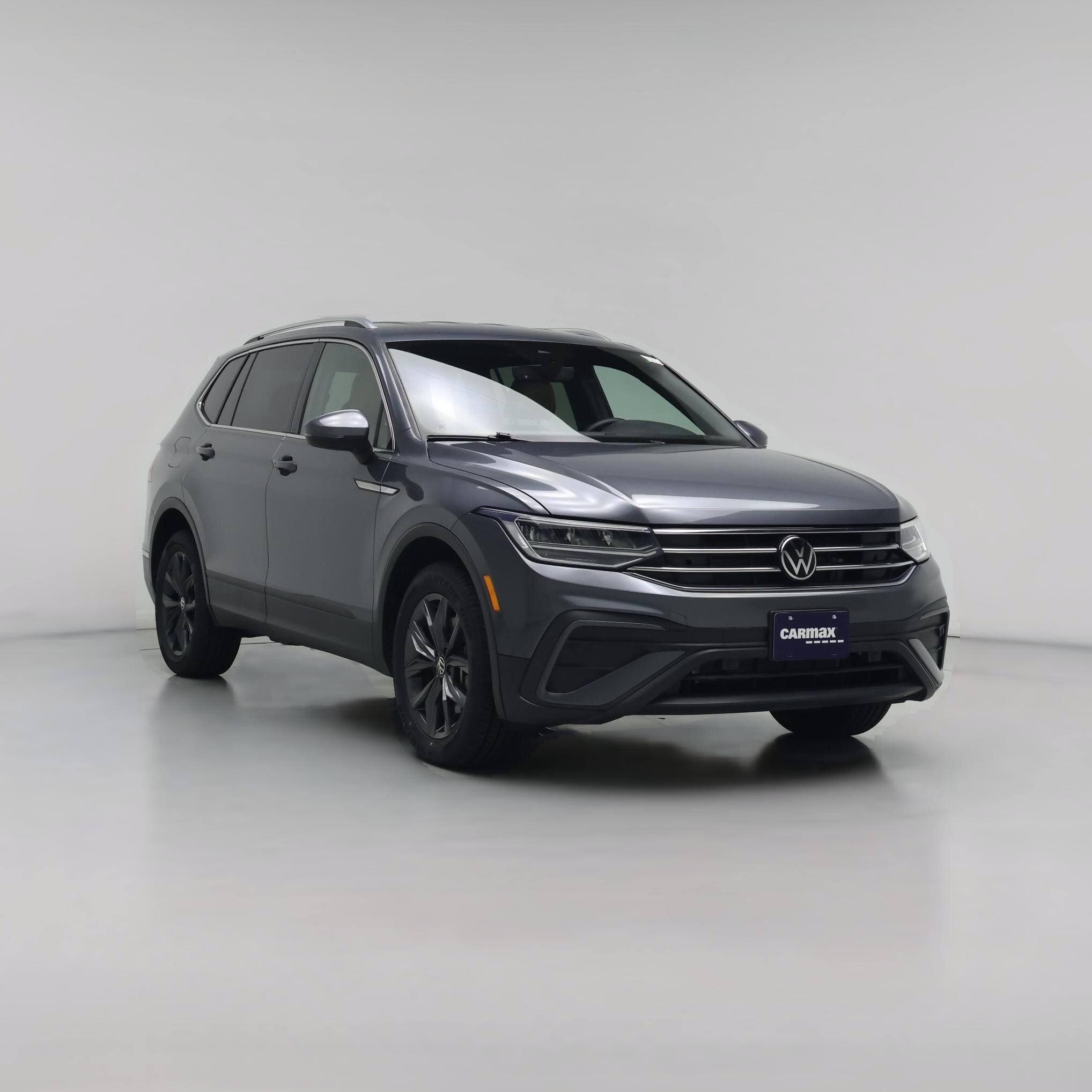 Thumbnail: 2022 Volkswagen Tiguan - 1