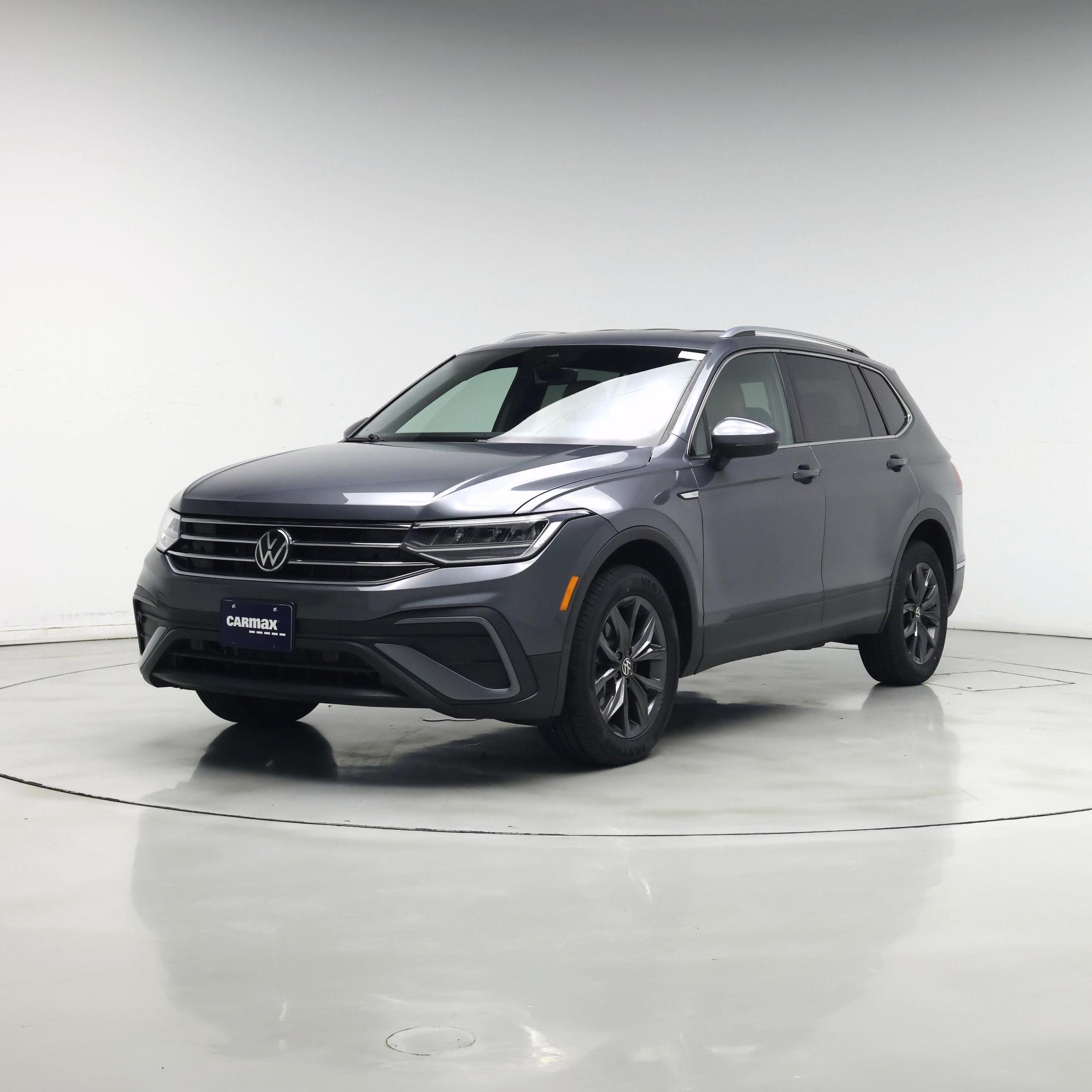 Thumbnail: 2022 Volkswagen Tiguan - 4