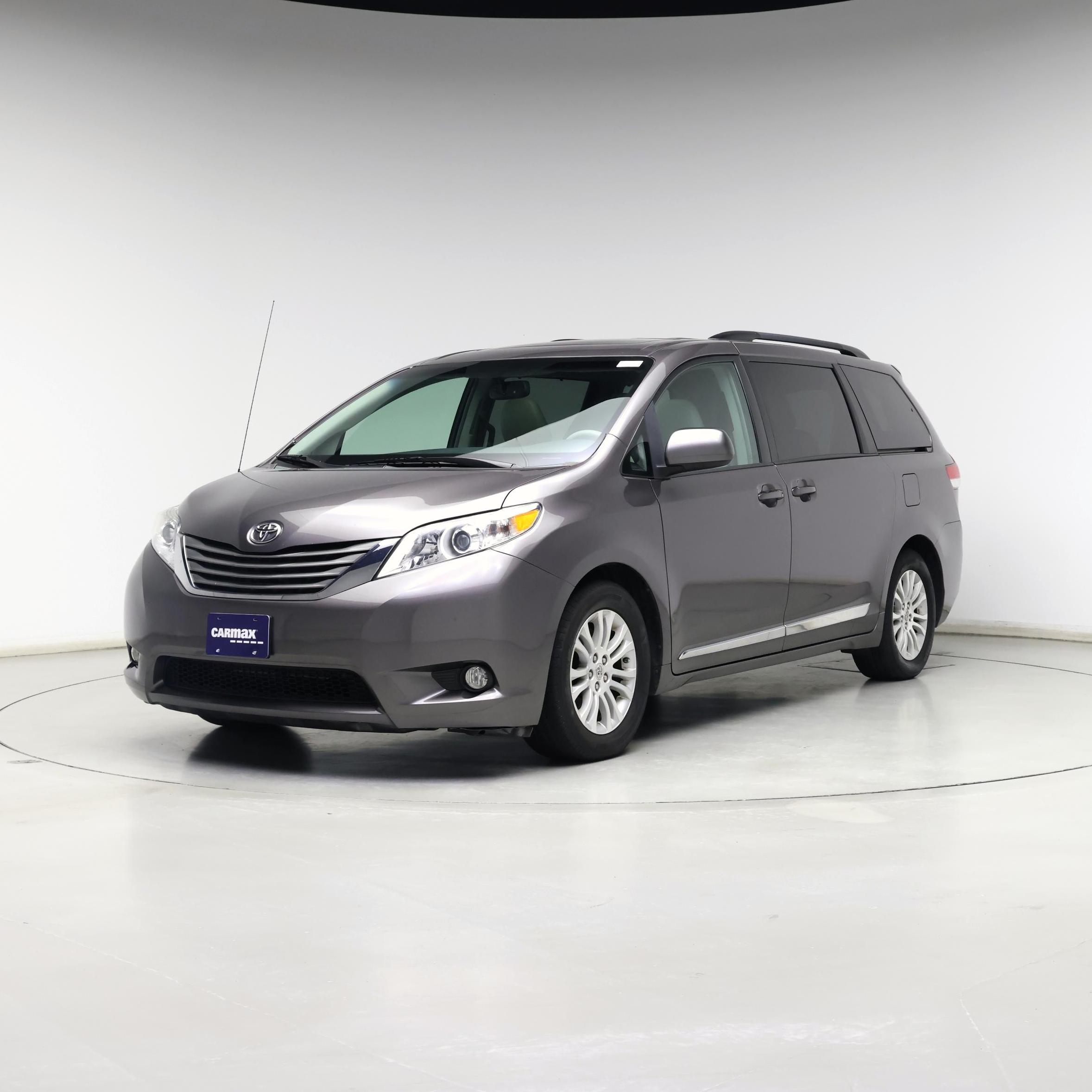 Thumbnail: 2014 Toyota Sienna - 4