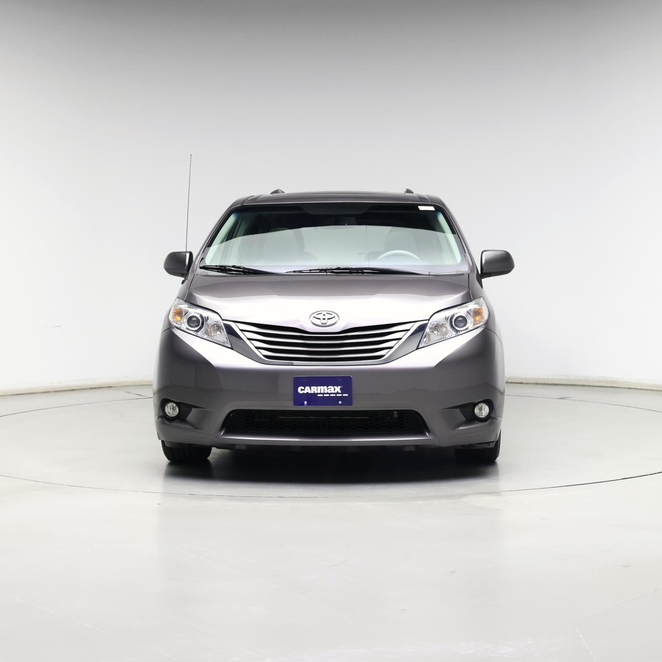 Thumbnail: 2014 Toyota Sienna - 5