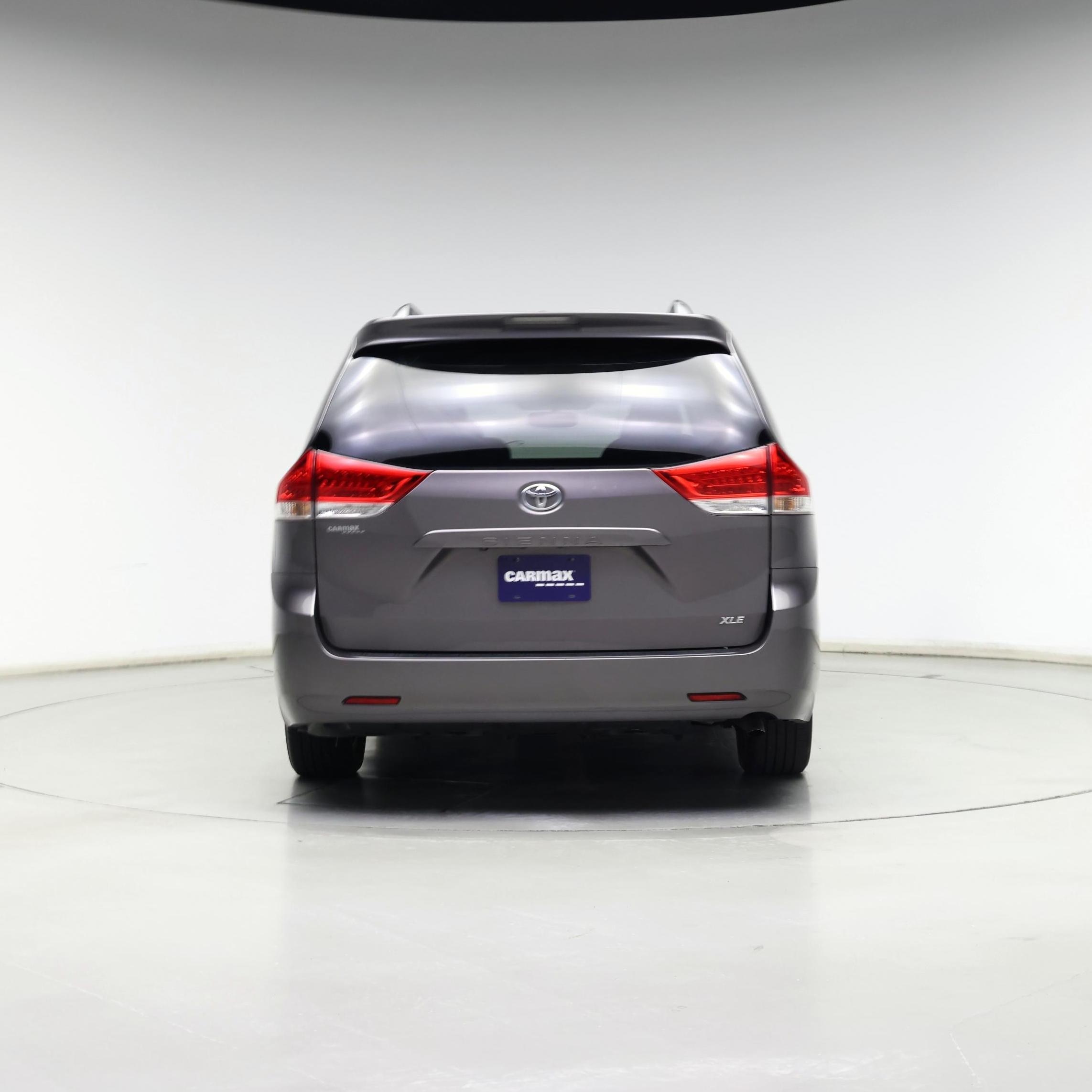 Thumbnail: 2014 Toyota Sienna - 6