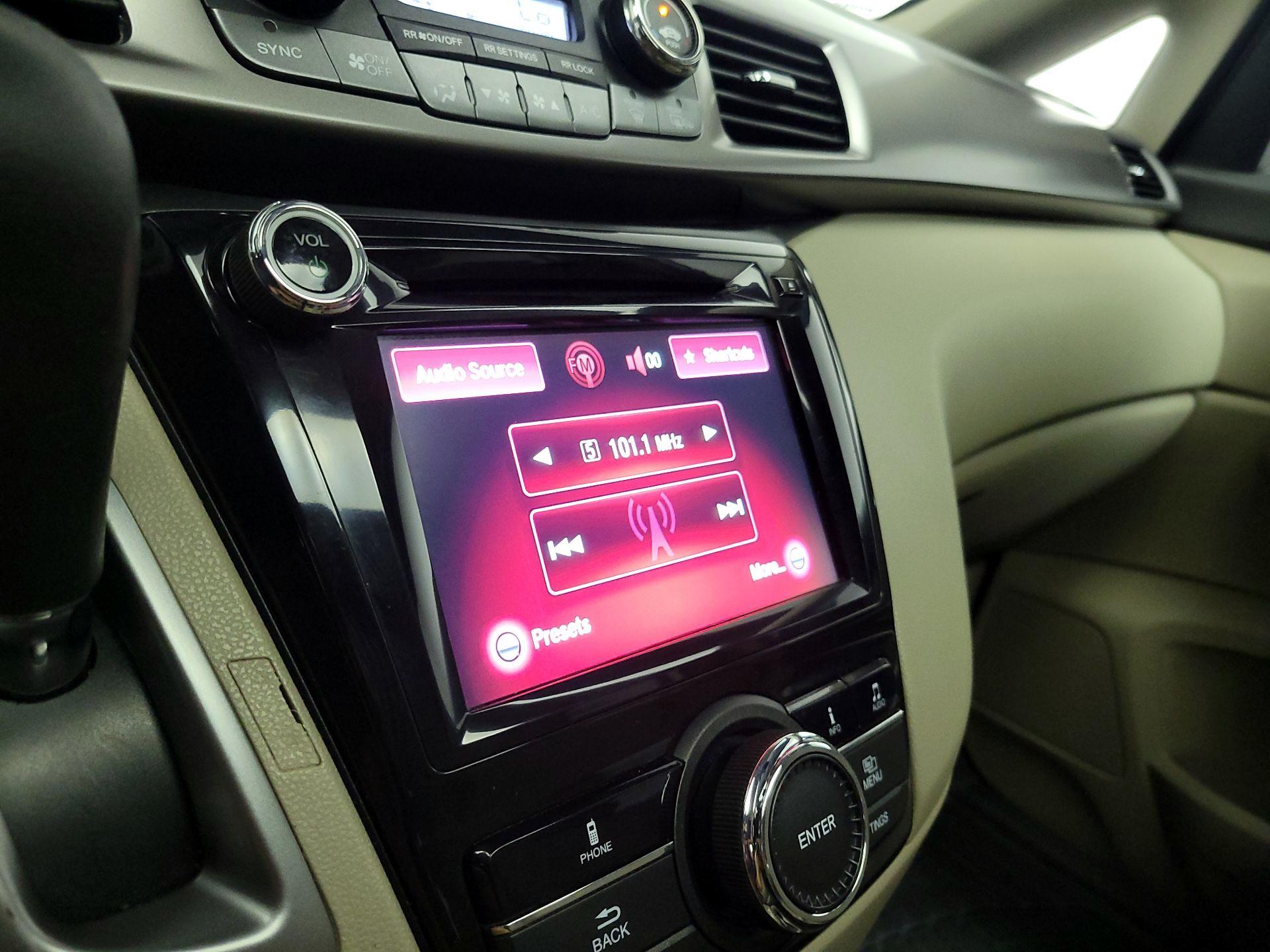 Thumbnail: 2016 Honda Odyssey - 15