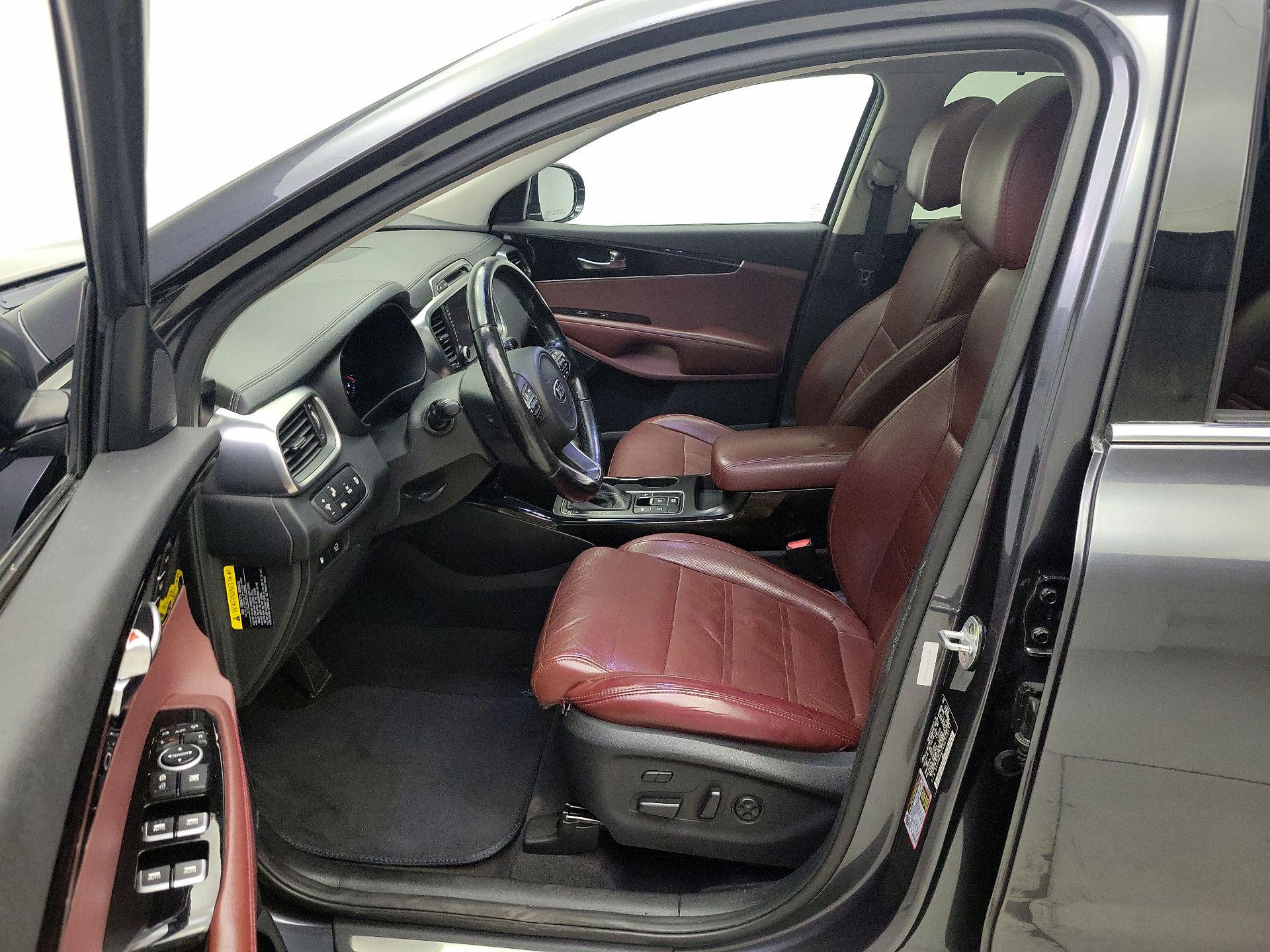 Thumbnail: 2017 Kia Sorento - 11