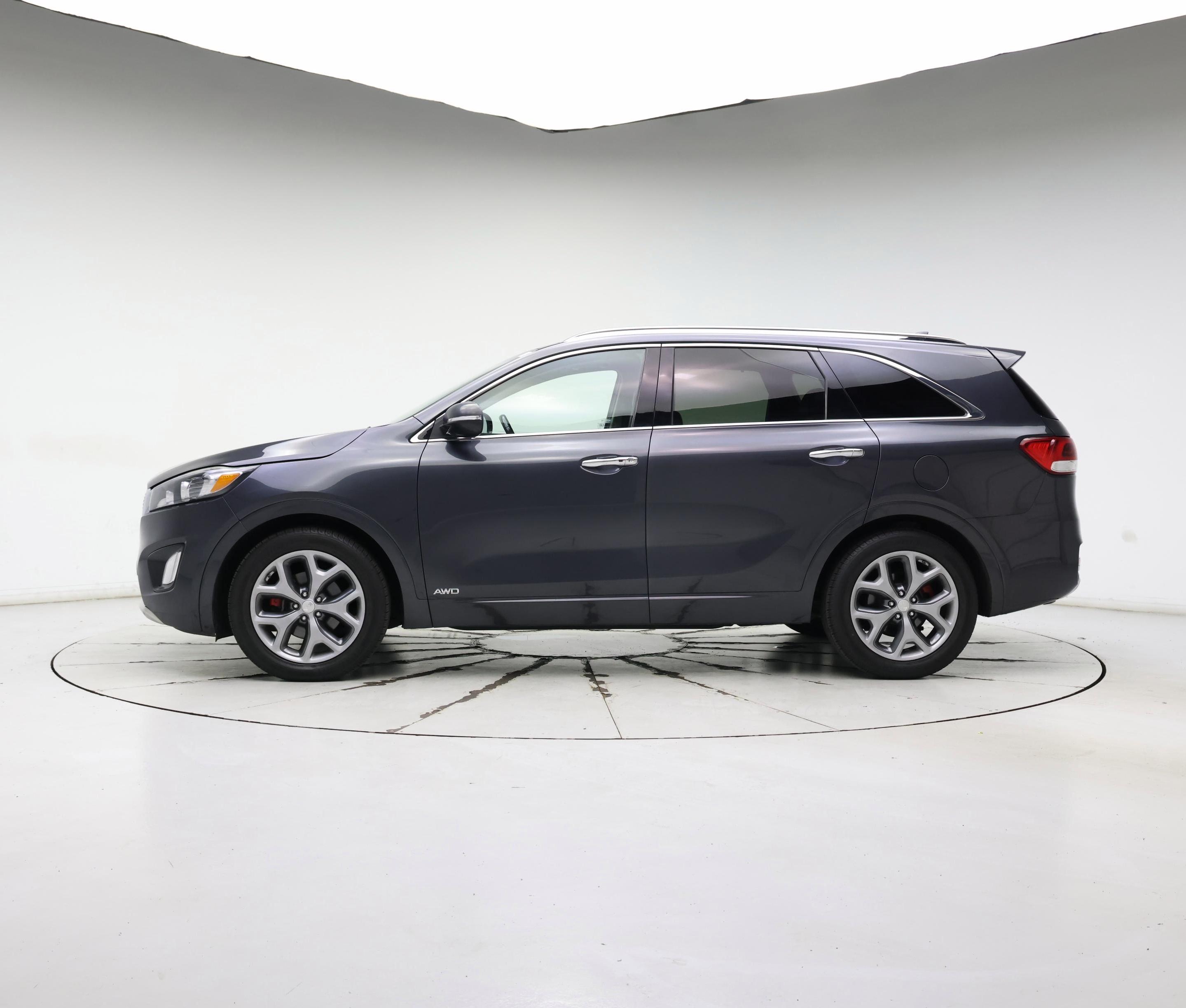Thumbnail: 2017 Kia Sorento - 3