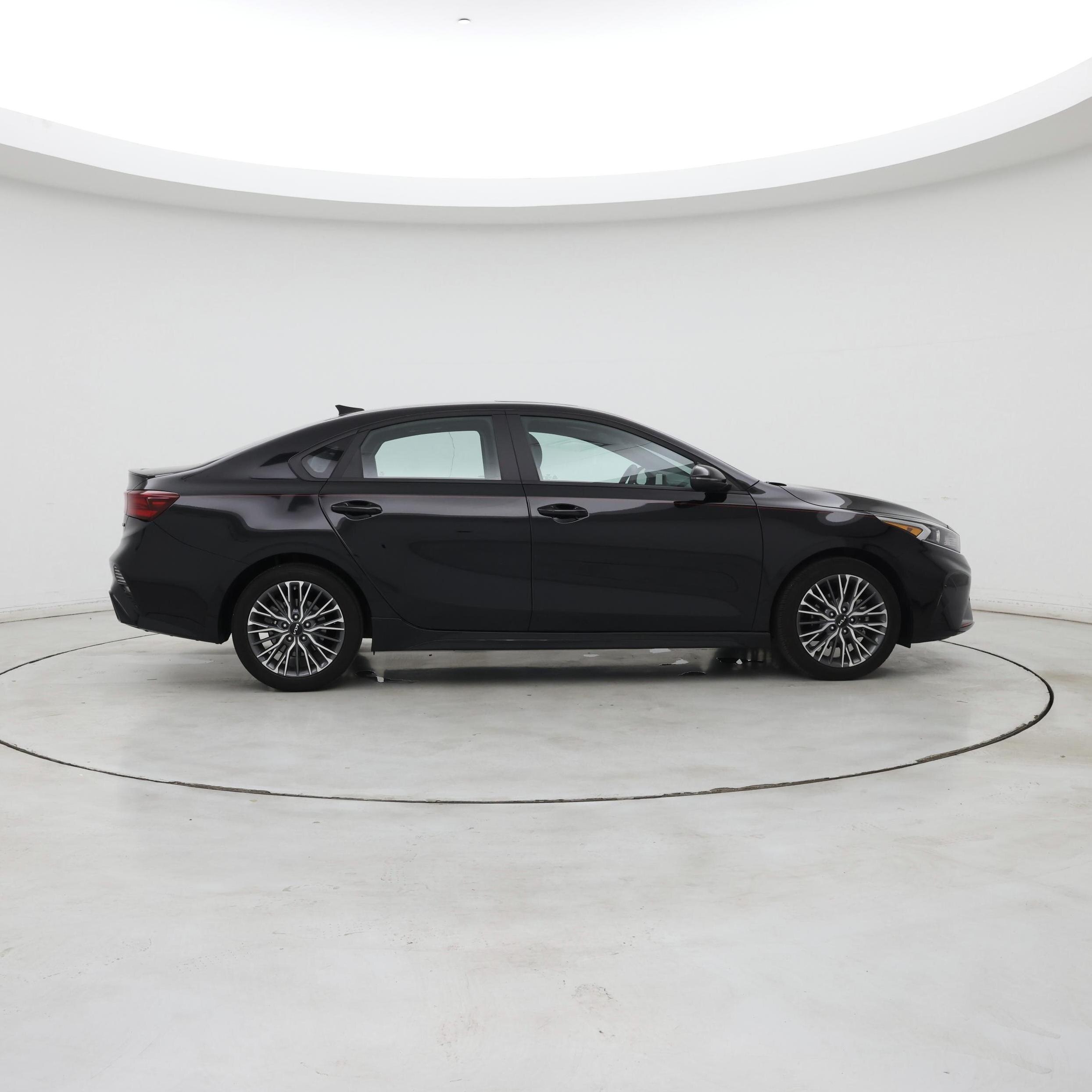 Thumbnail: 2024 Kia Forte - 7