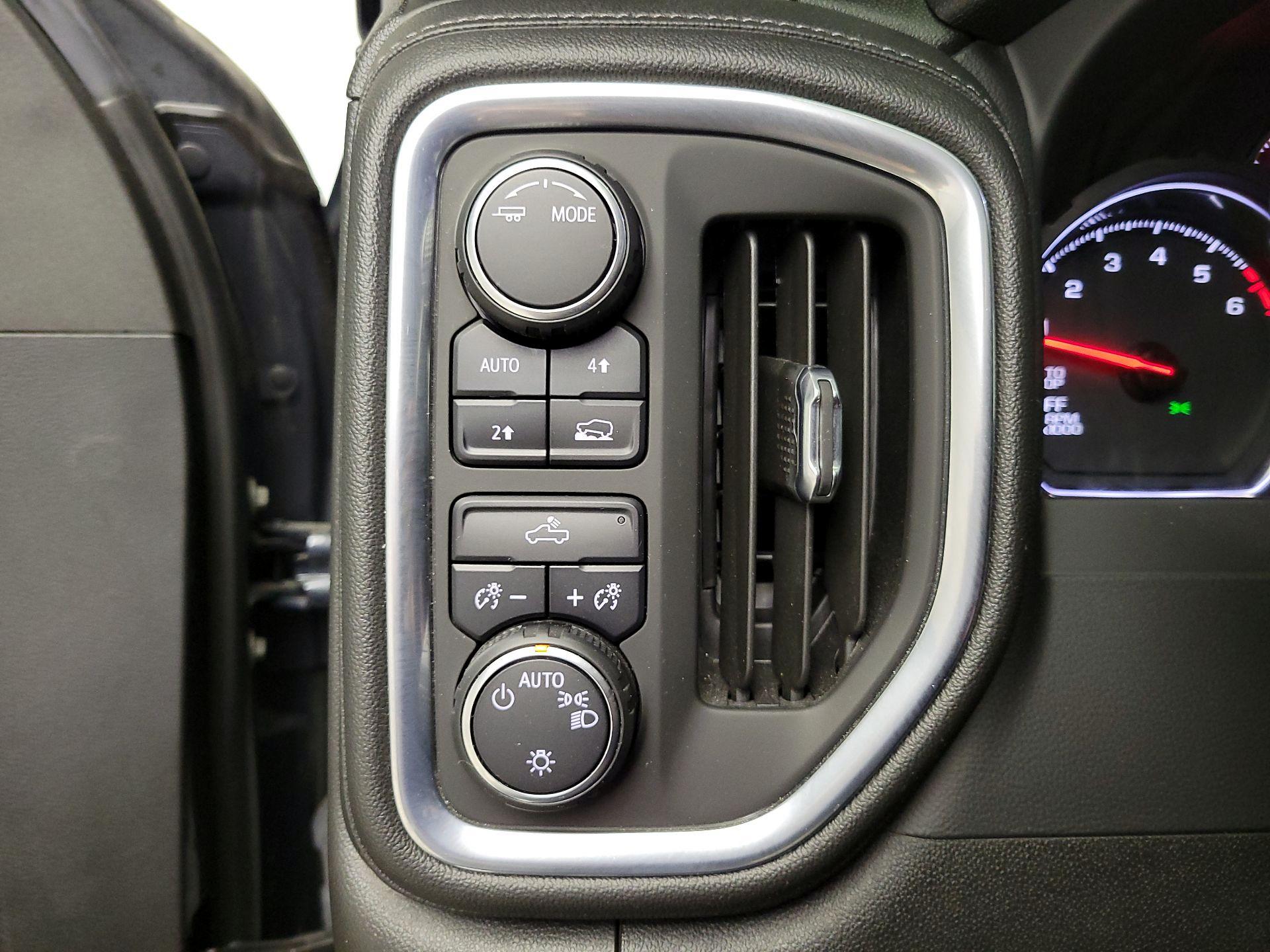 Thumbnail: 2021 Chevrolet Silverado 1500 - 13