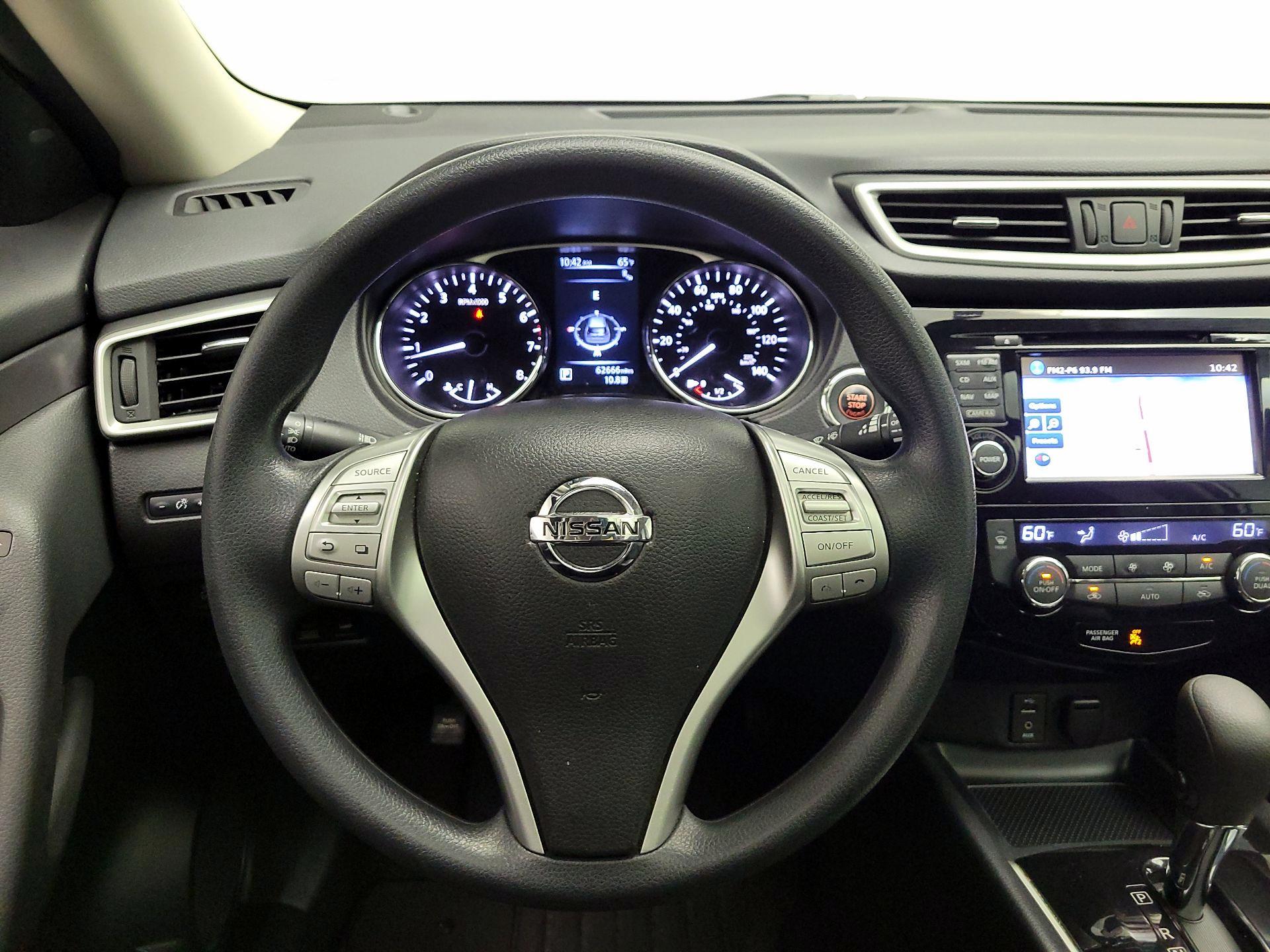 Thumbnail: 2016 Nissan Rogue - 10
