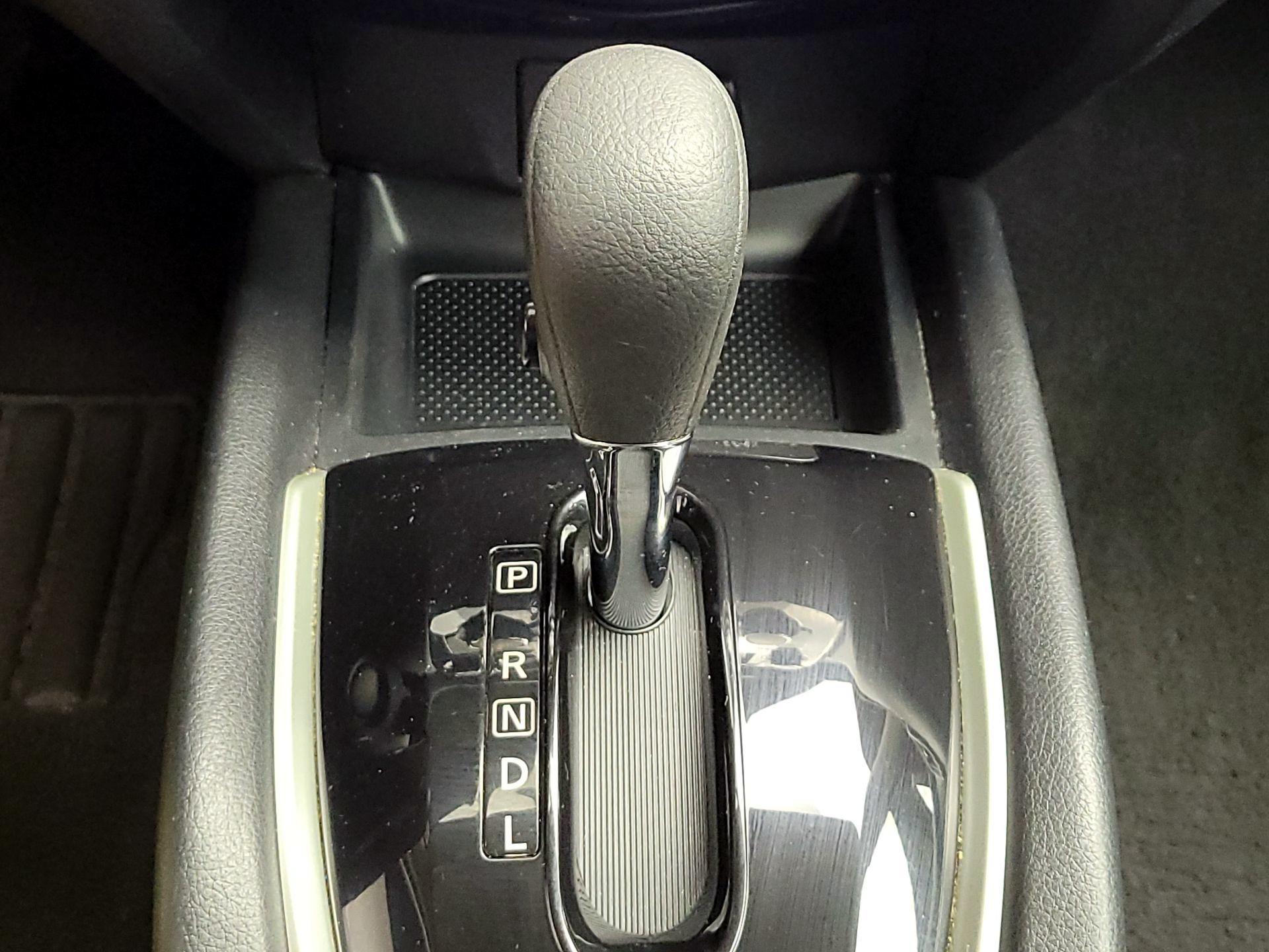 Thumbnail: 2016 Nissan Rogue - 18