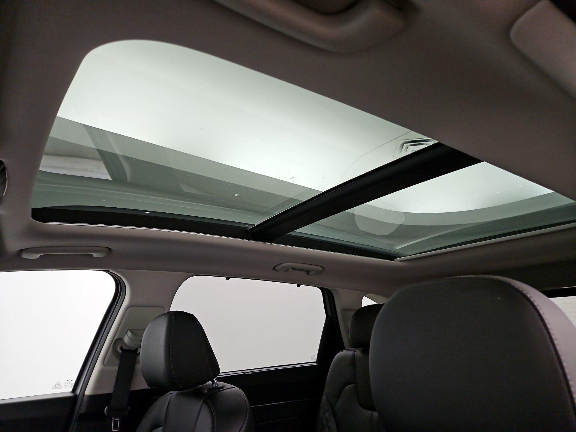 Thumbnail: 2023 Kia Sorento - 20