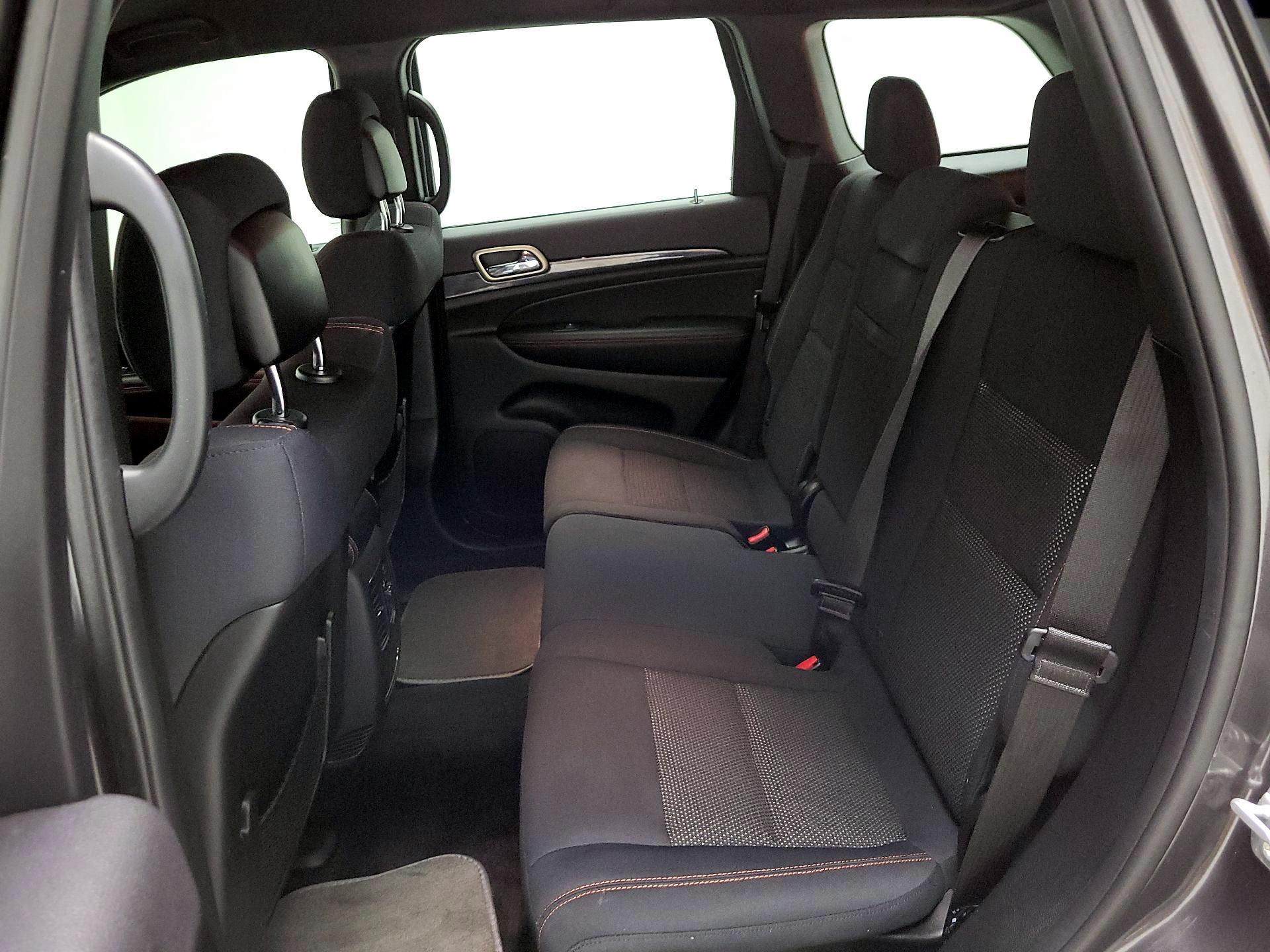 Thumbnail: 2016 Jeep Grand Cherokee - 19