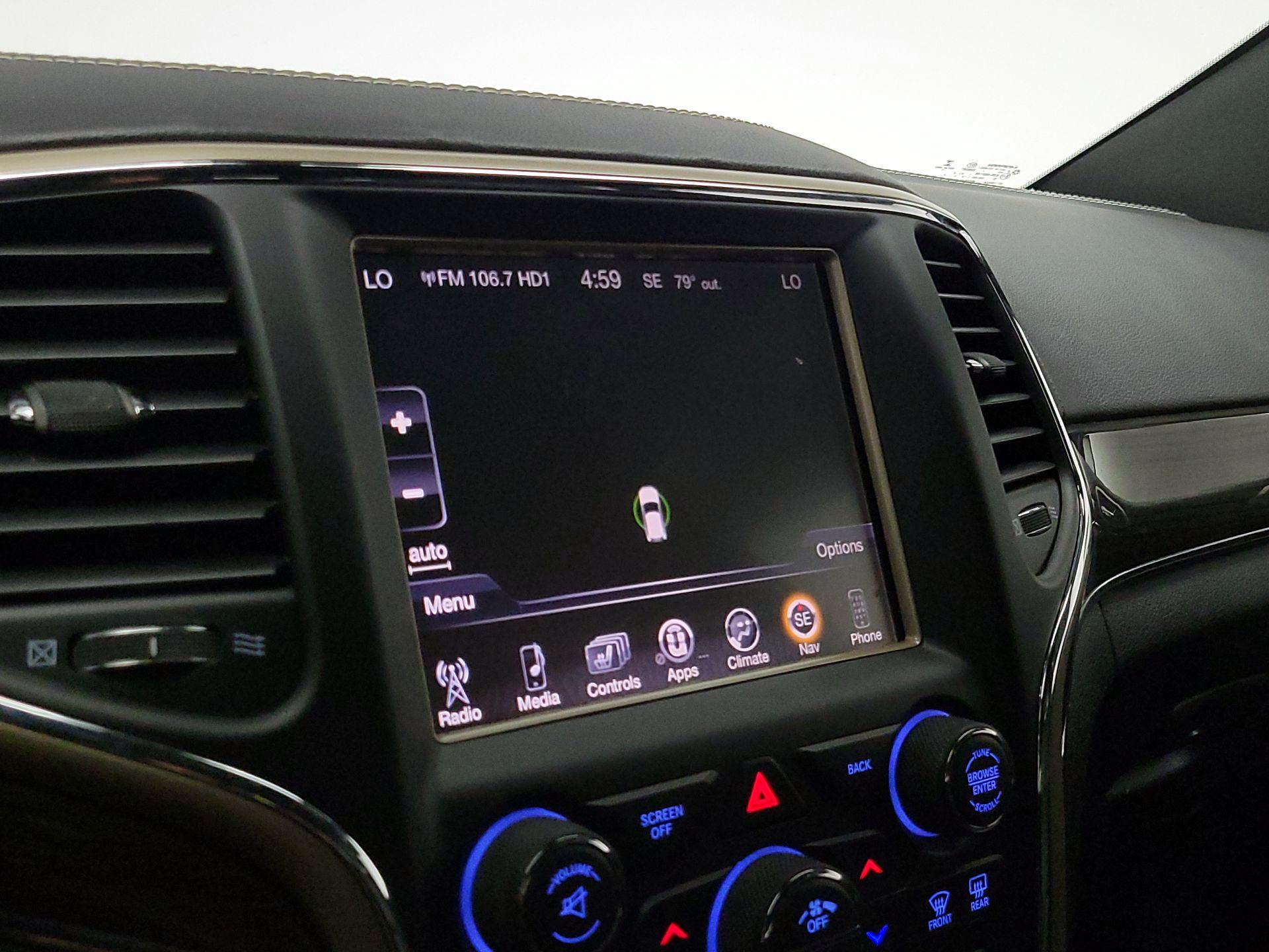 Thumbnail: 2017 Jeep Grand Cherokee - 14