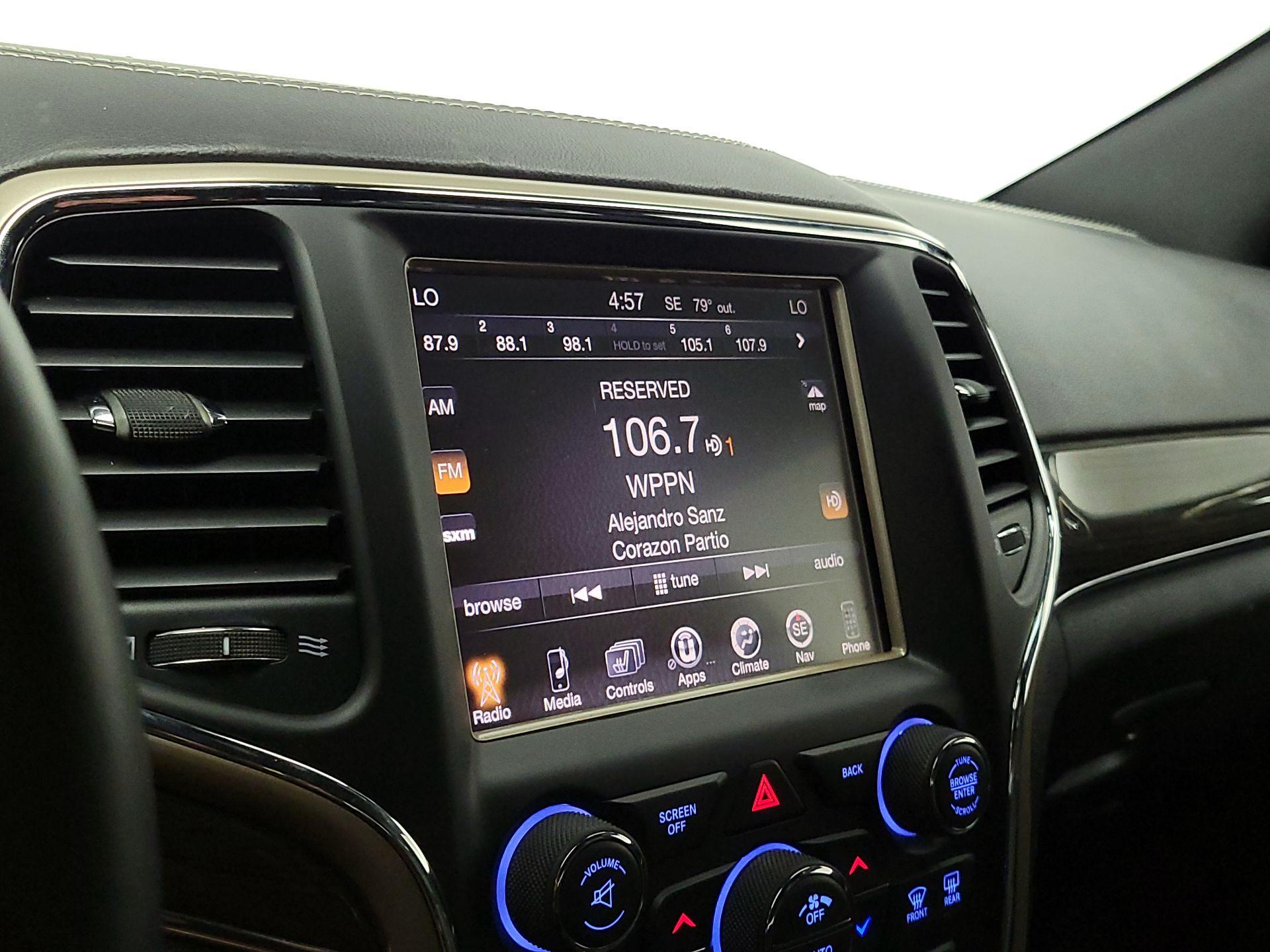 Thumbnail: 2017 Jeep Grand Cherokee - 16
