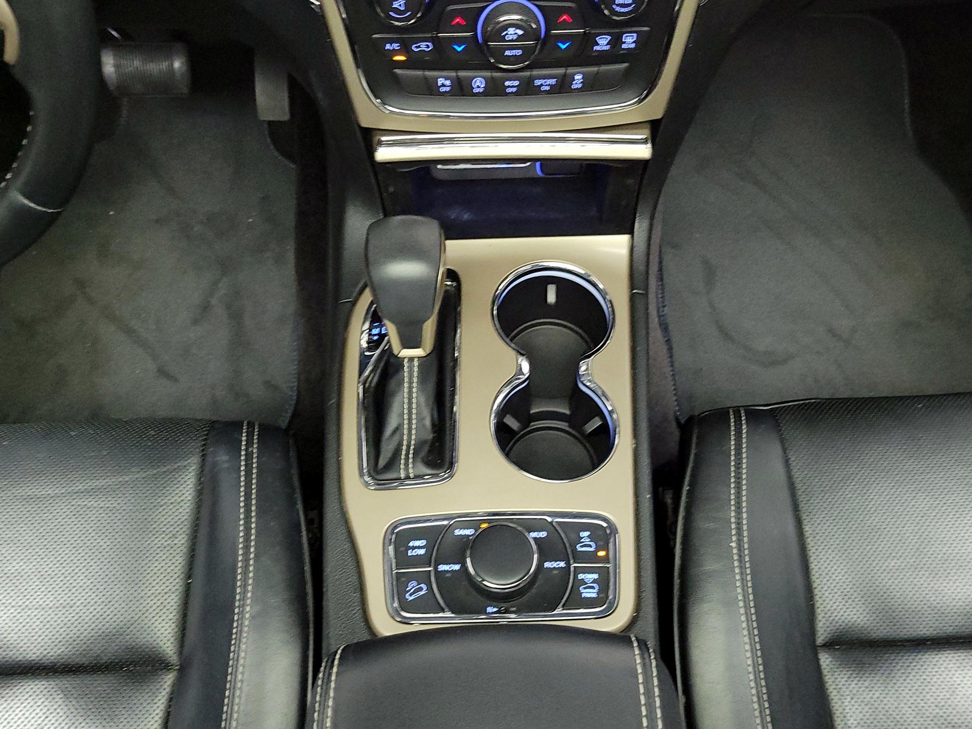 Thumbnail: 2017 Jeep Grand Cherokee - 18