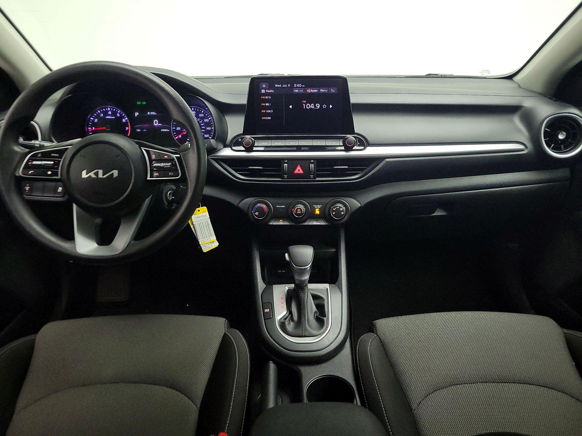 Thumbnail: 2023 Kia Forte - 9
