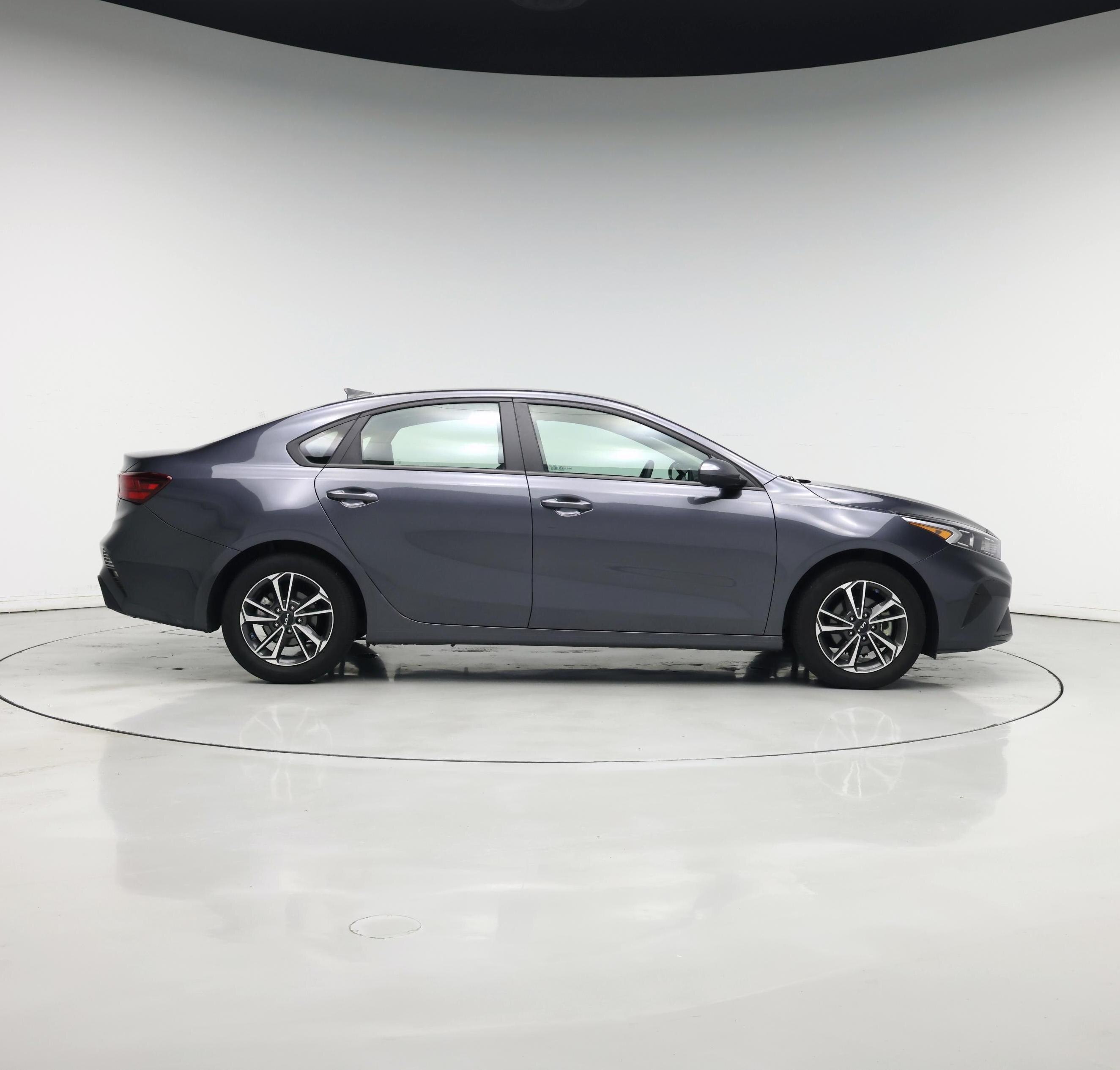 Thumbnail: 2023 Kia Forte - 7