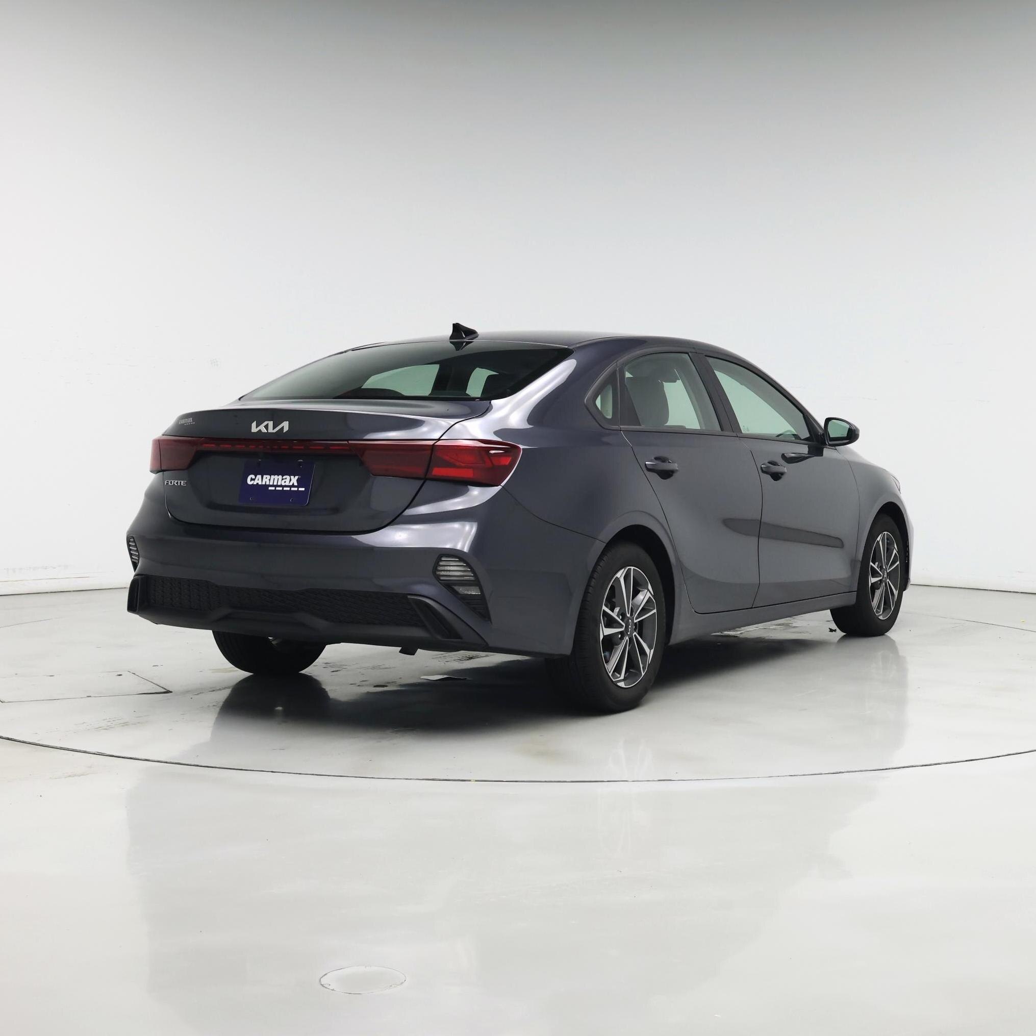 Thumbnail: 2023 Kia Forte - 8