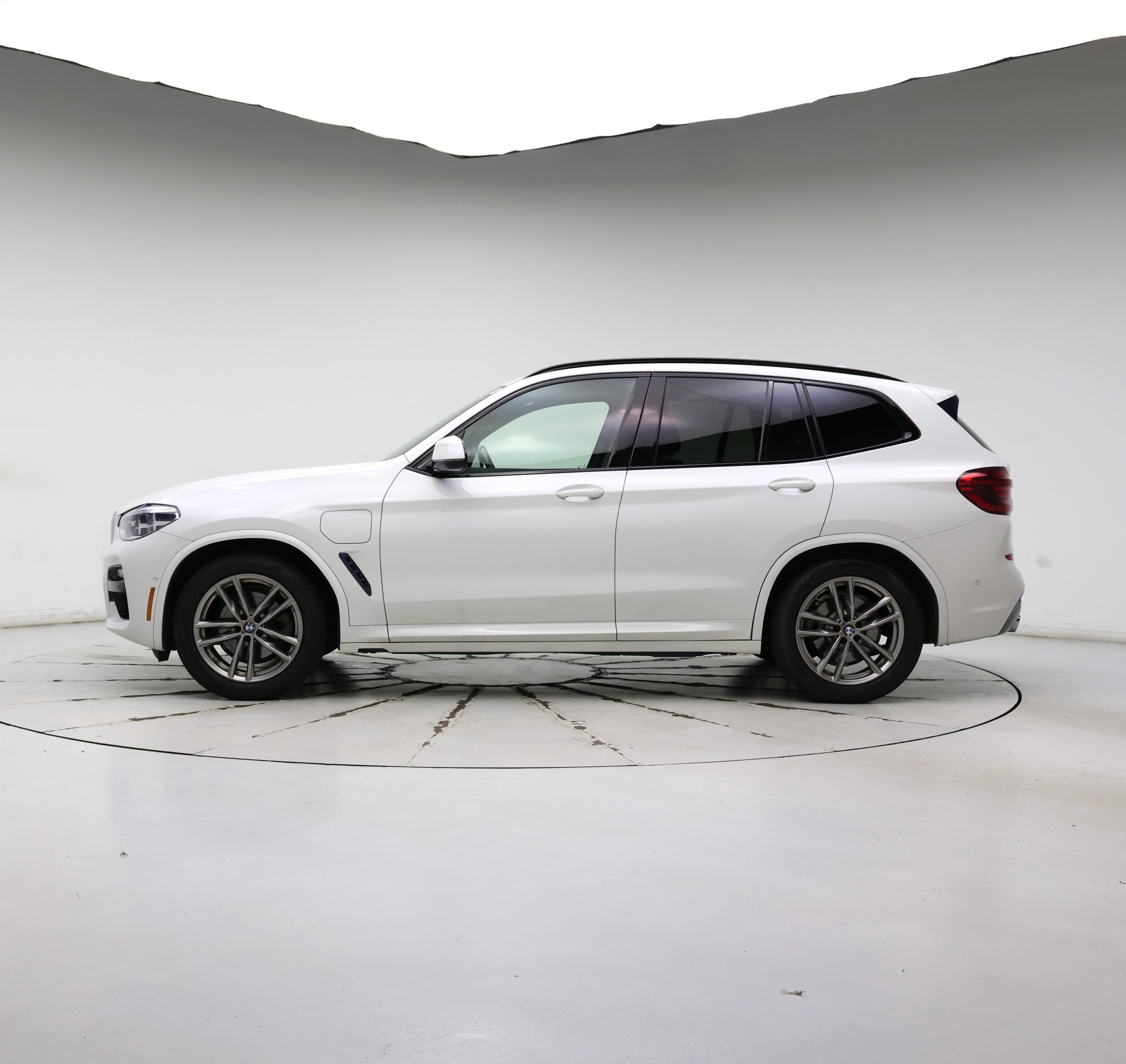 Thumbnail: 2021 BMW X3 - 3