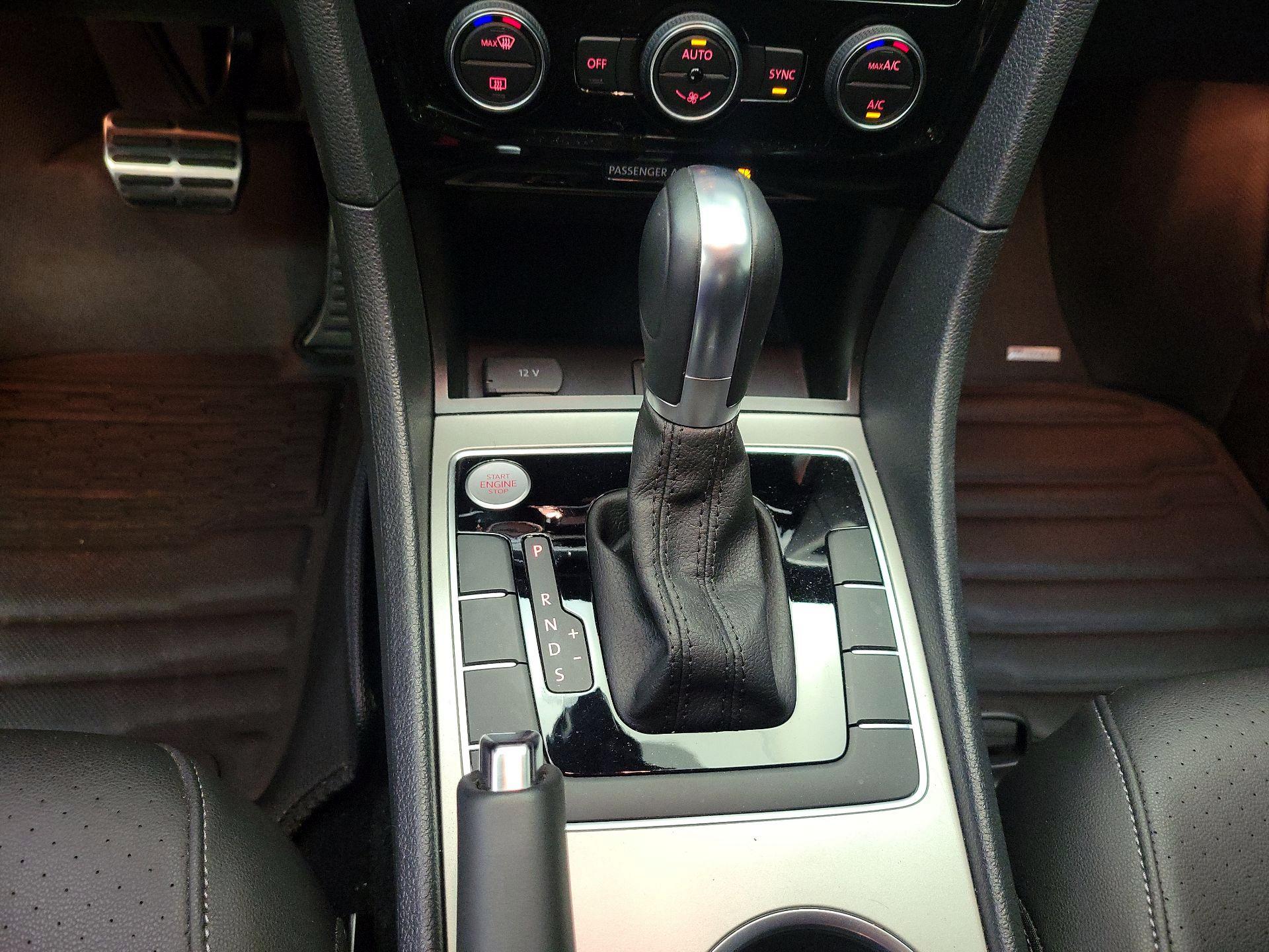 Thumbnail: 2021 Volkswagen Passat - 18