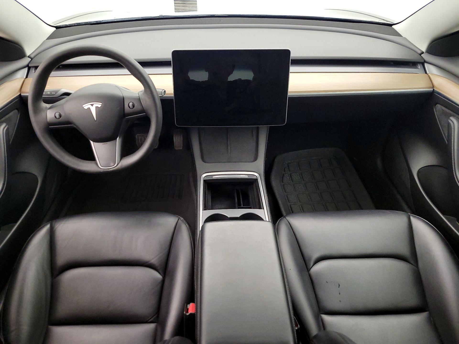 Thumbnail: 2022 Tesla Model 3 - 9